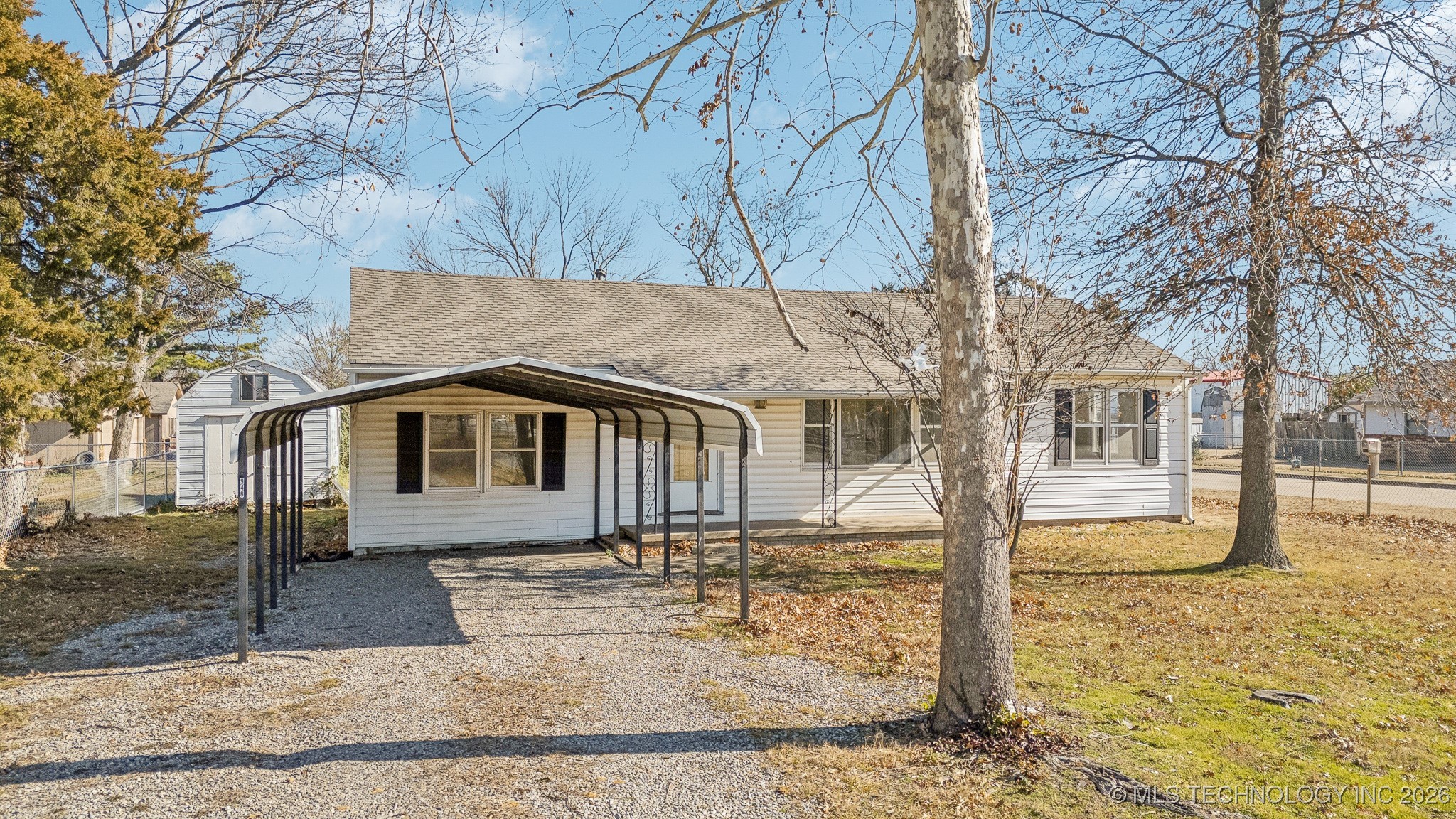 946 S Reavis Road