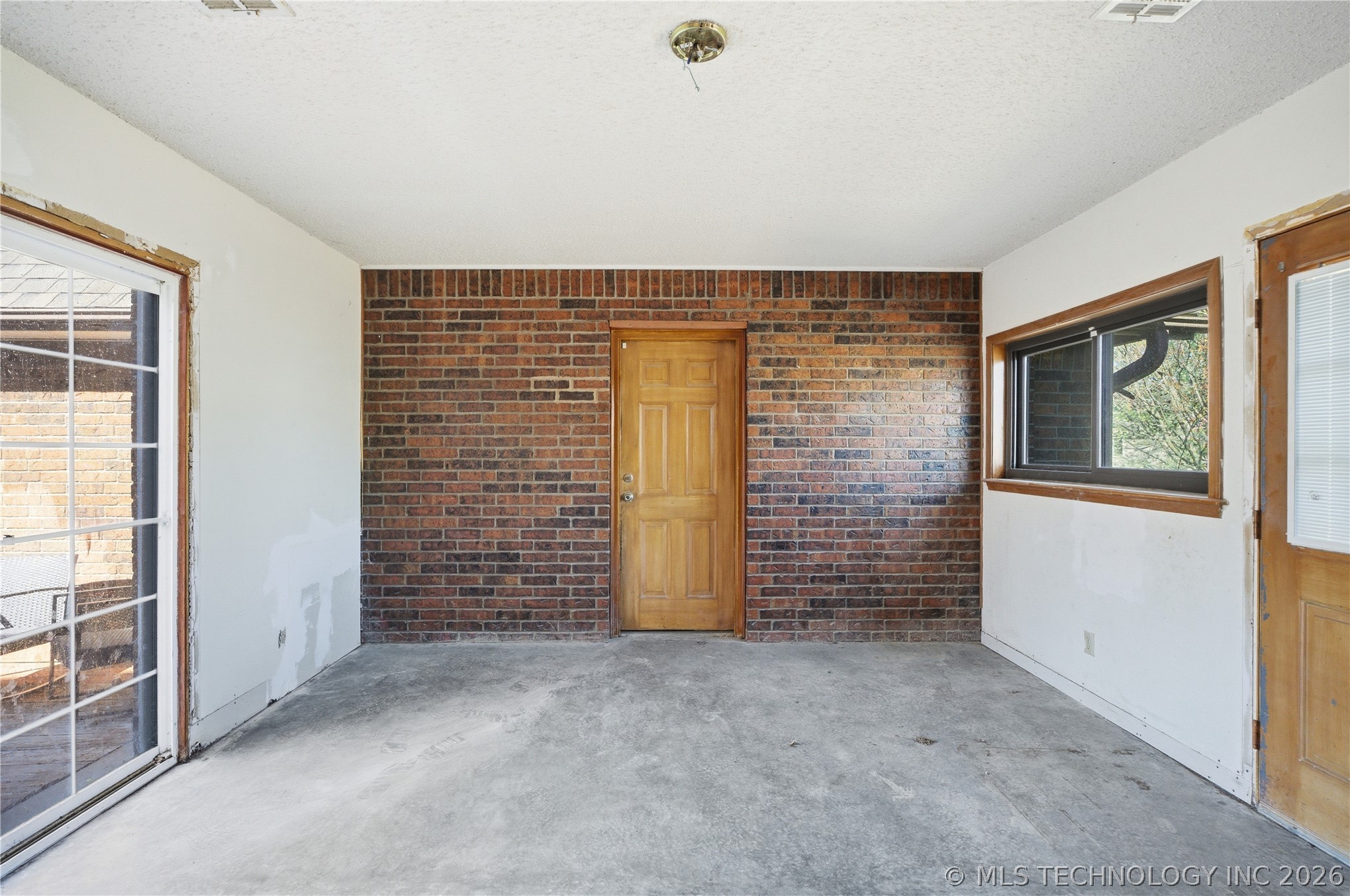 515 Glencoe Circle