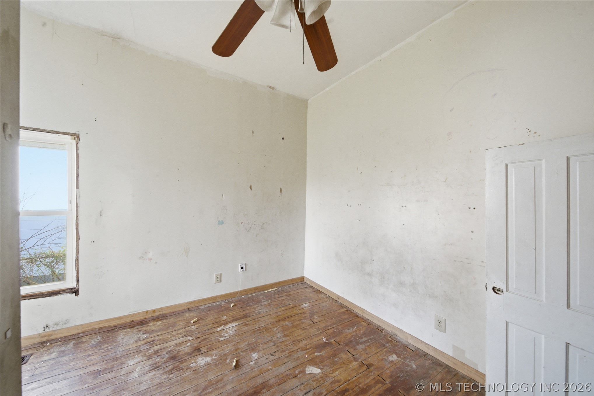 321 E 4th Street