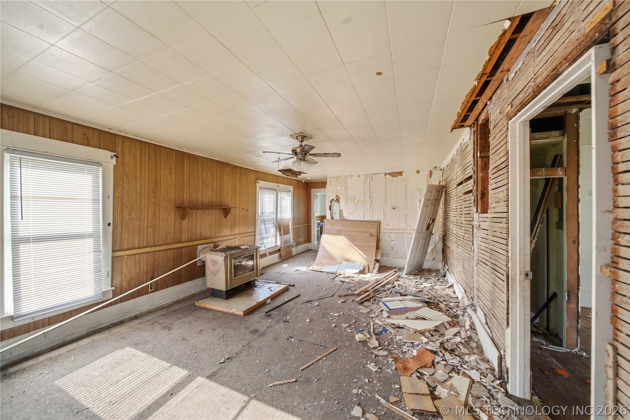 321 E 4th Street