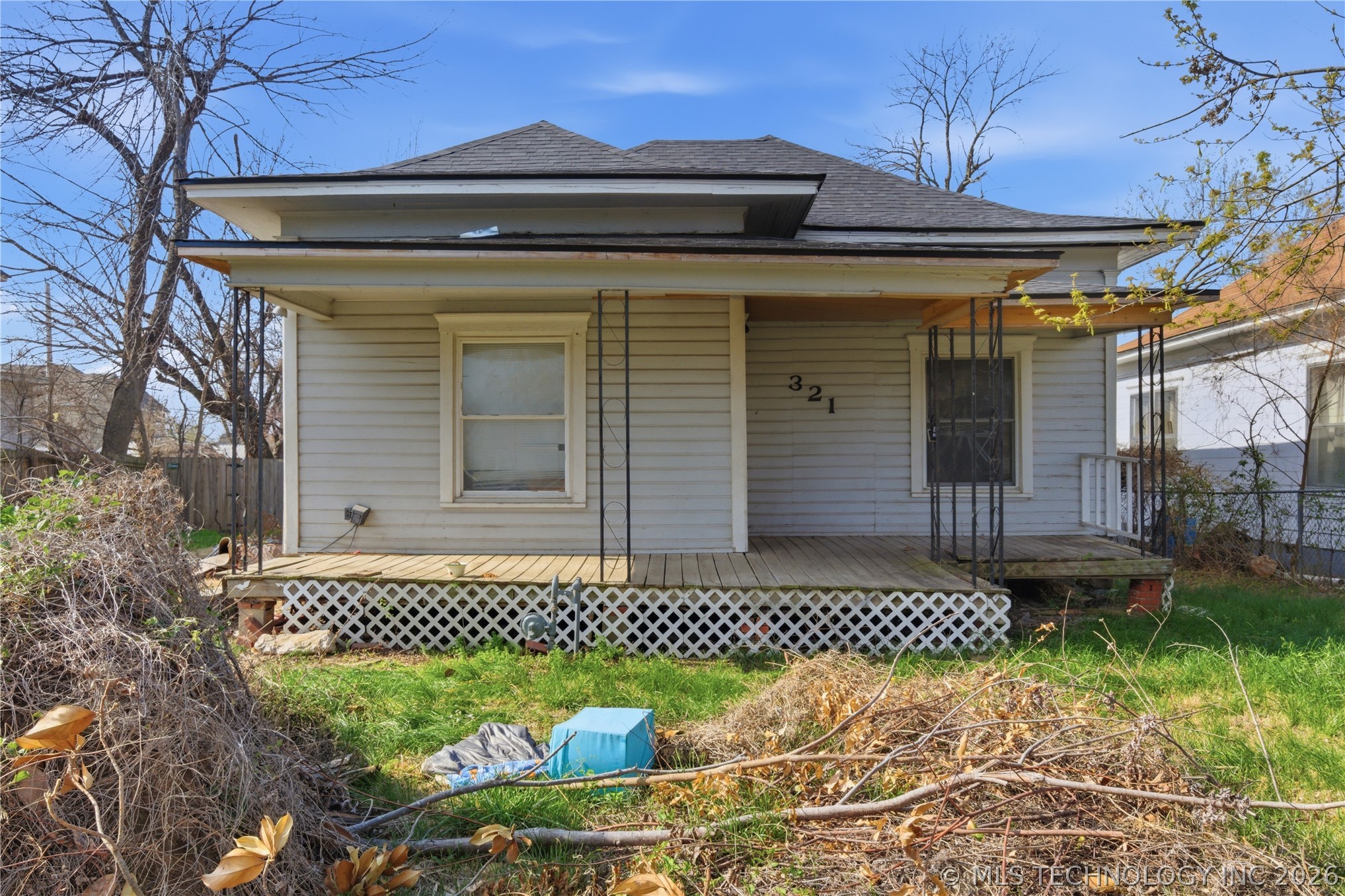 321 E 4th Street