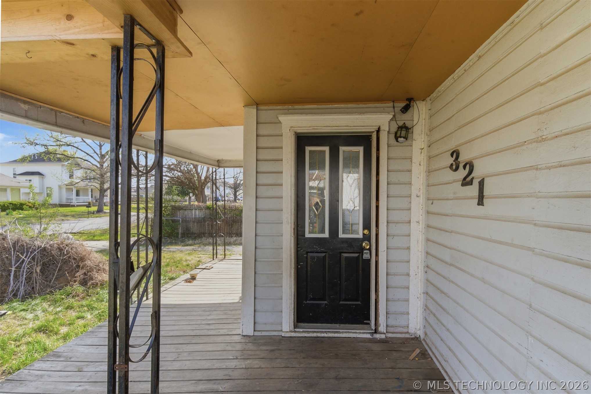 321 E 4th Street