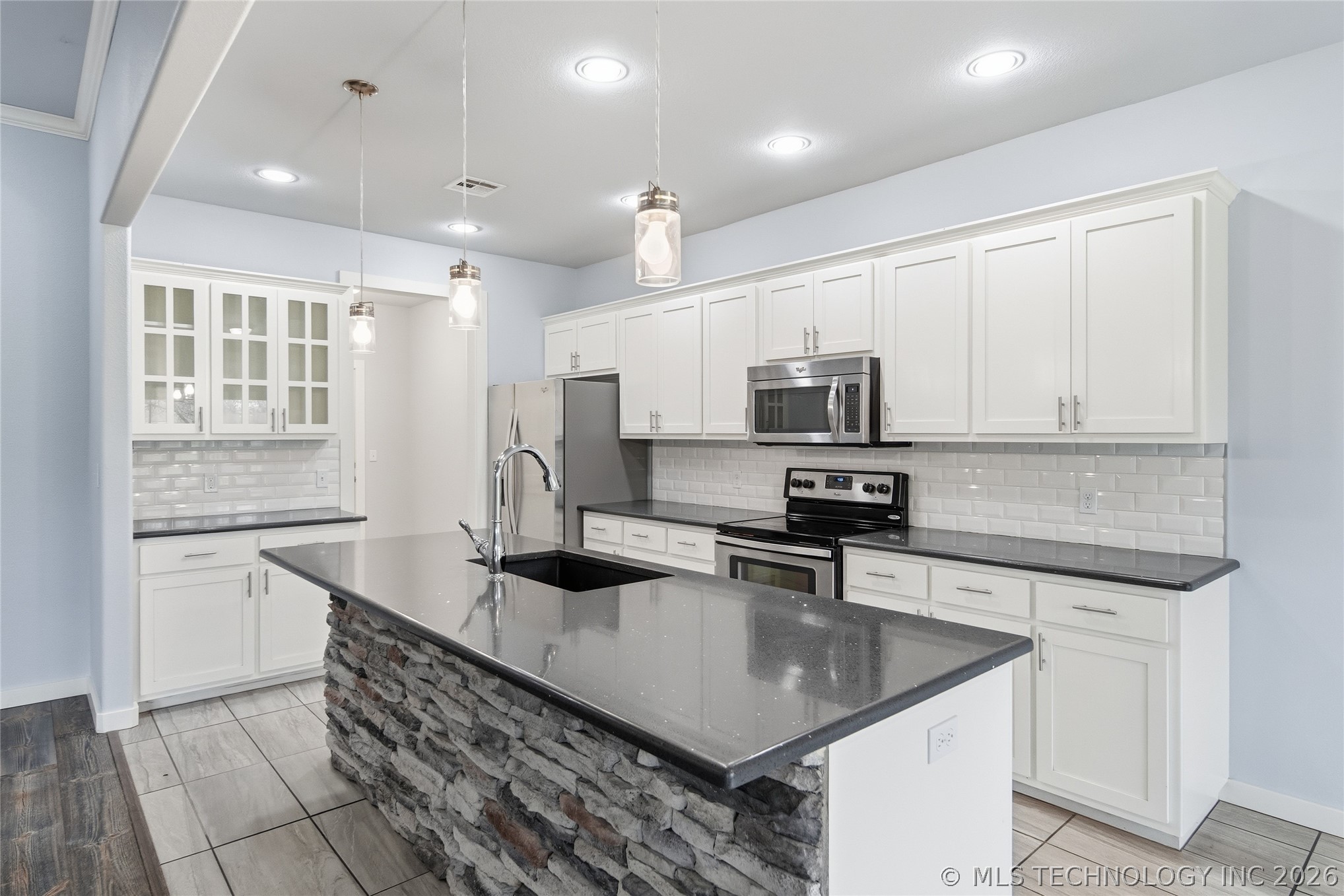 636 S Pecan Place
