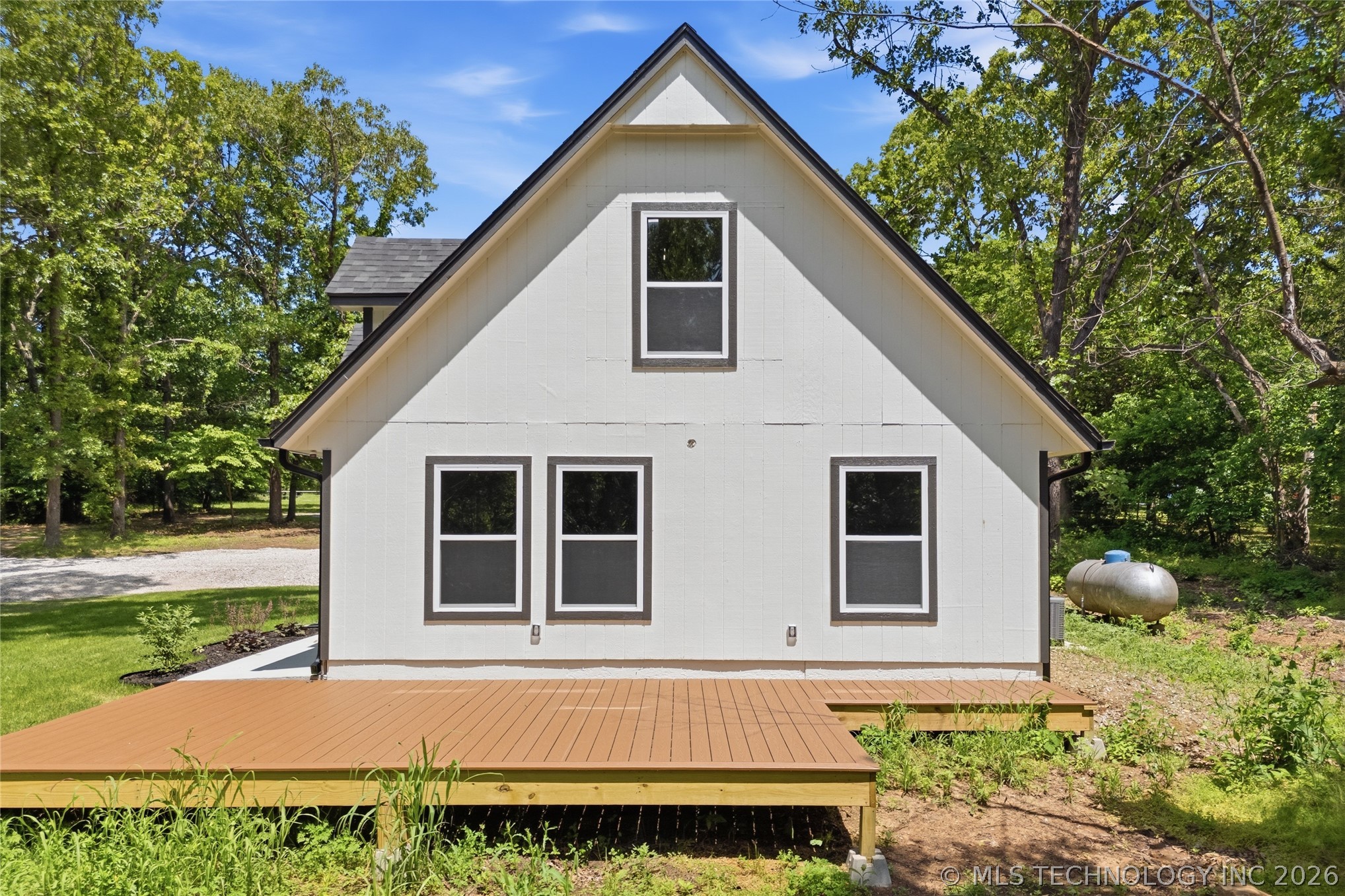 17752 E 450 Road
