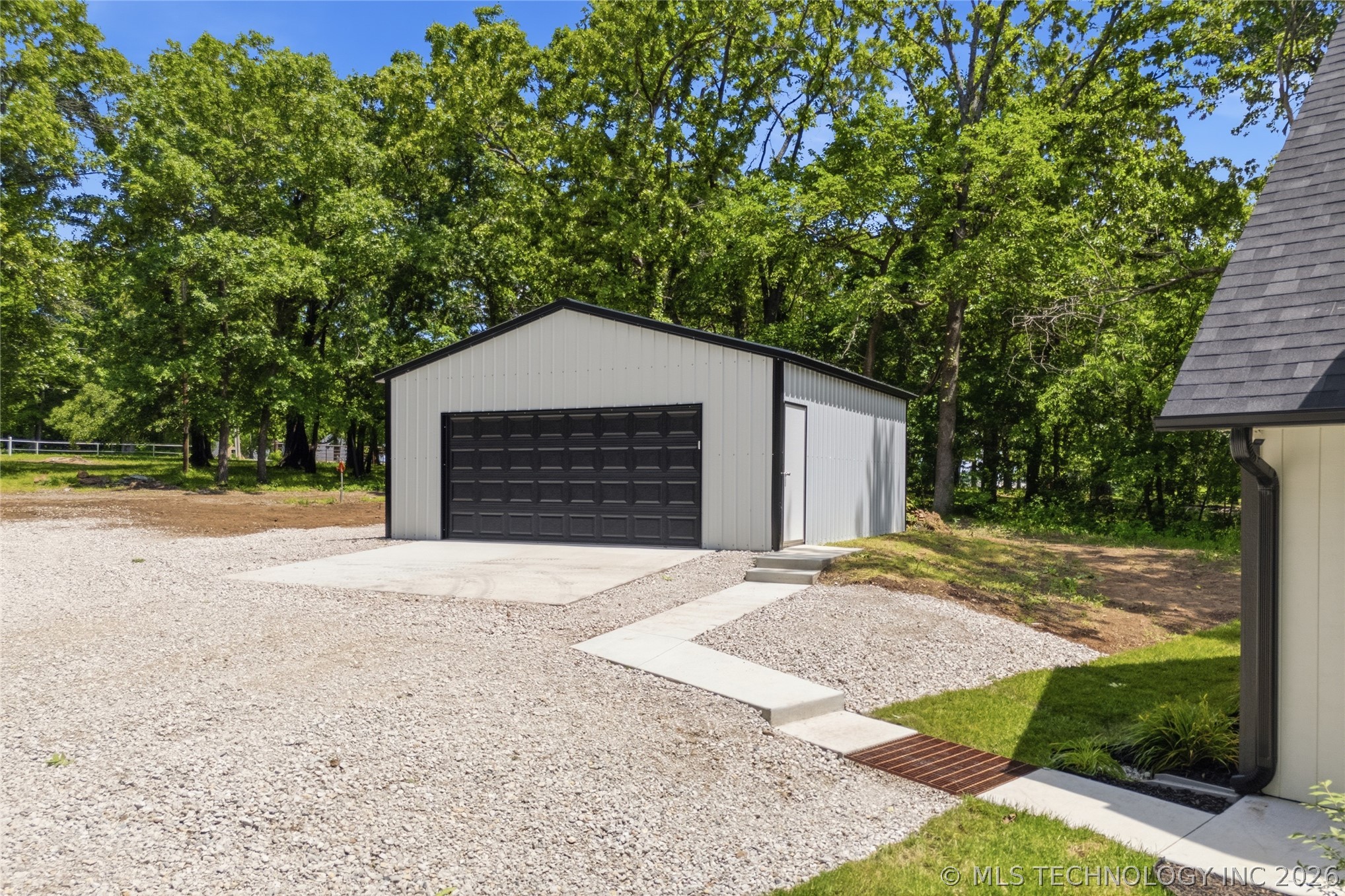 17752 E 450 Road