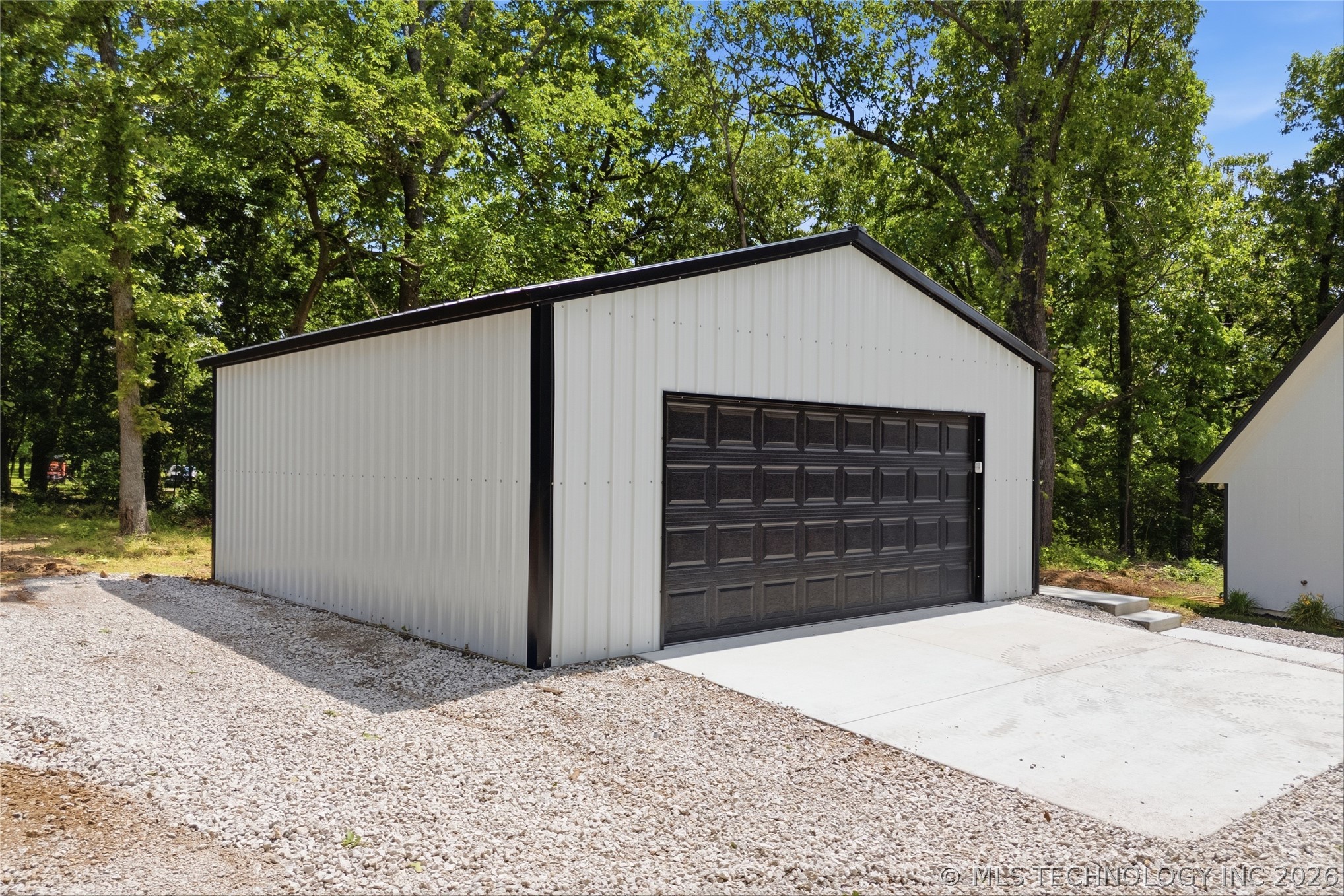 17752 E 450 Road