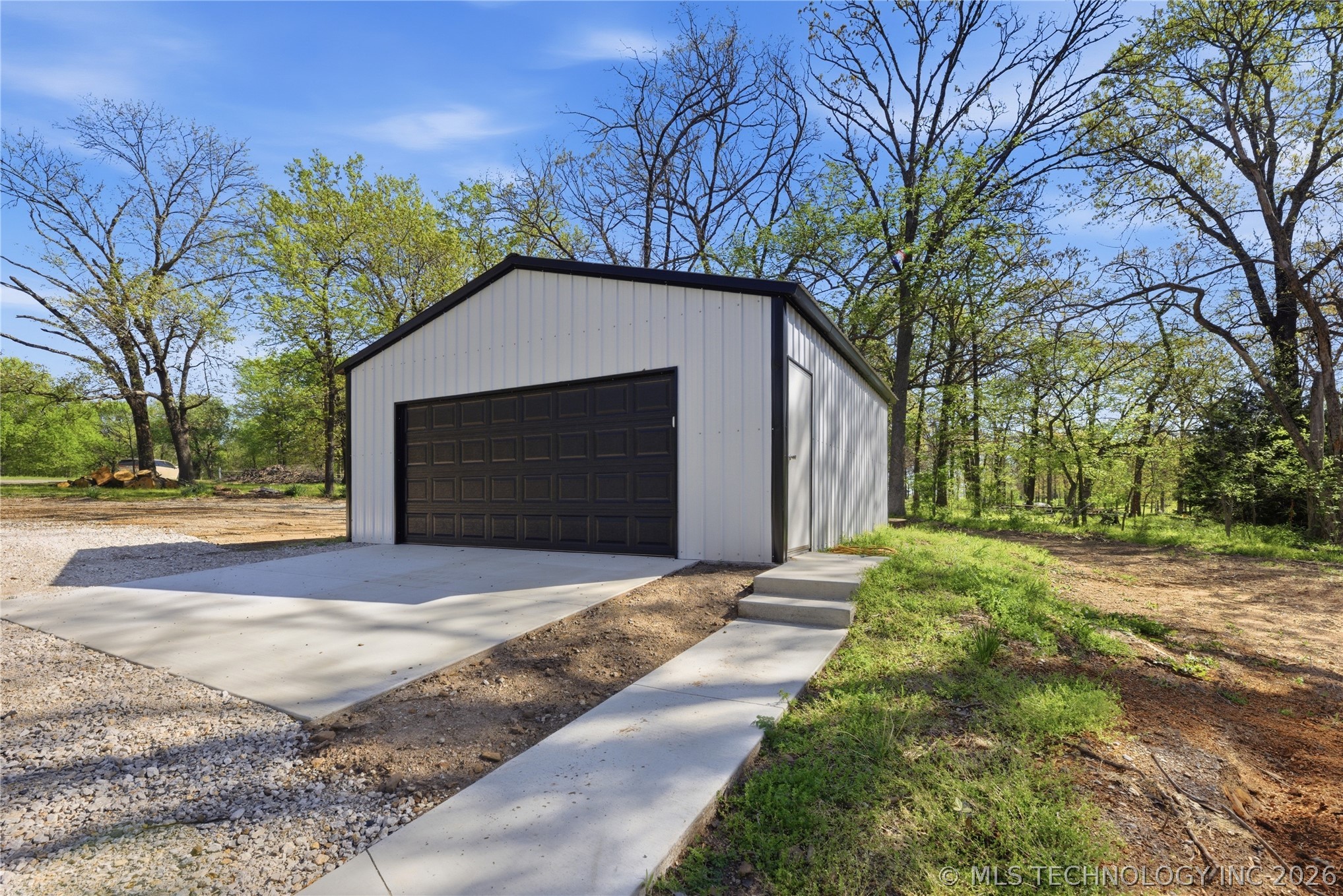 17752 E 450 Road