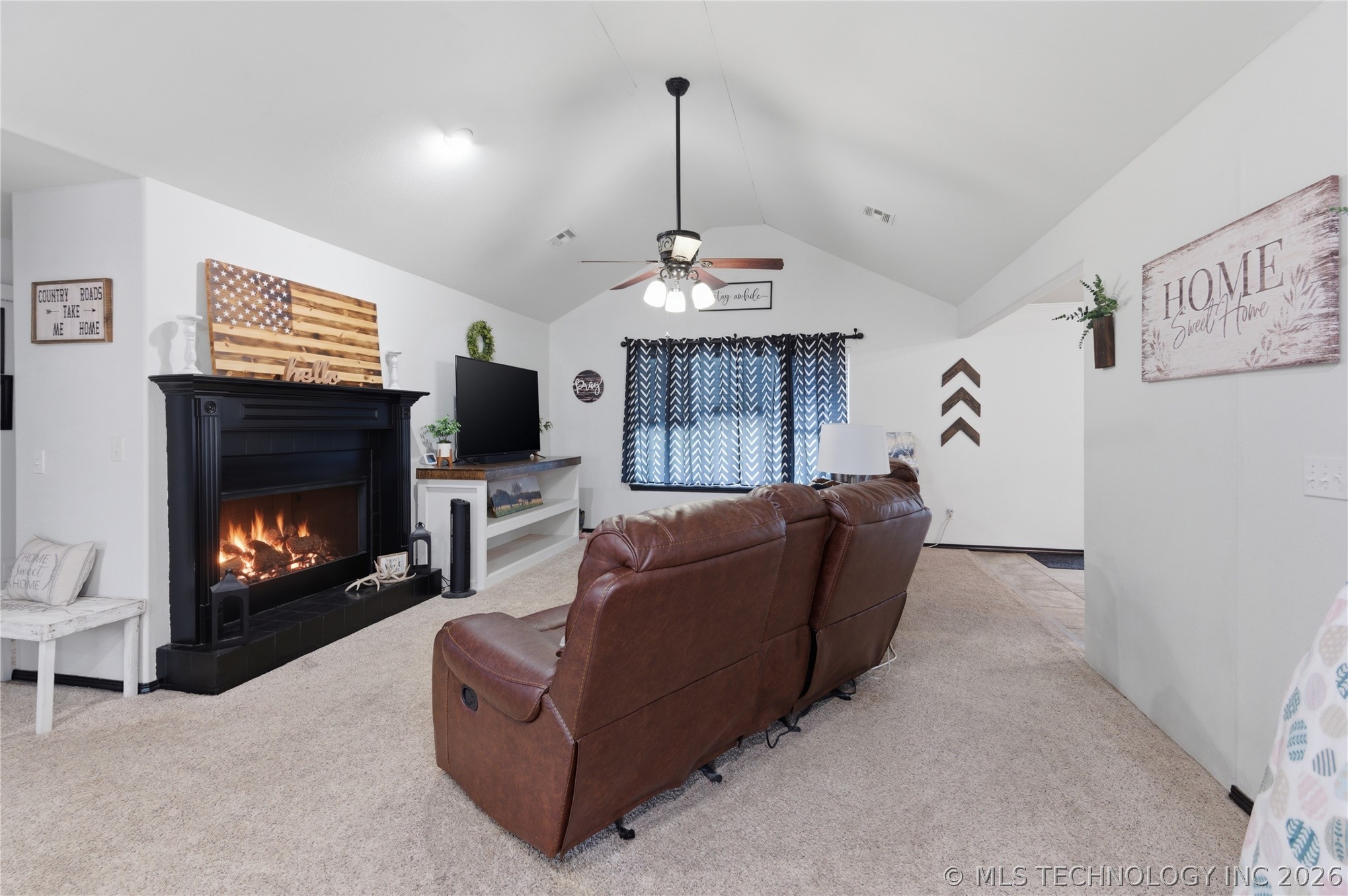 1209 N 4266 Road