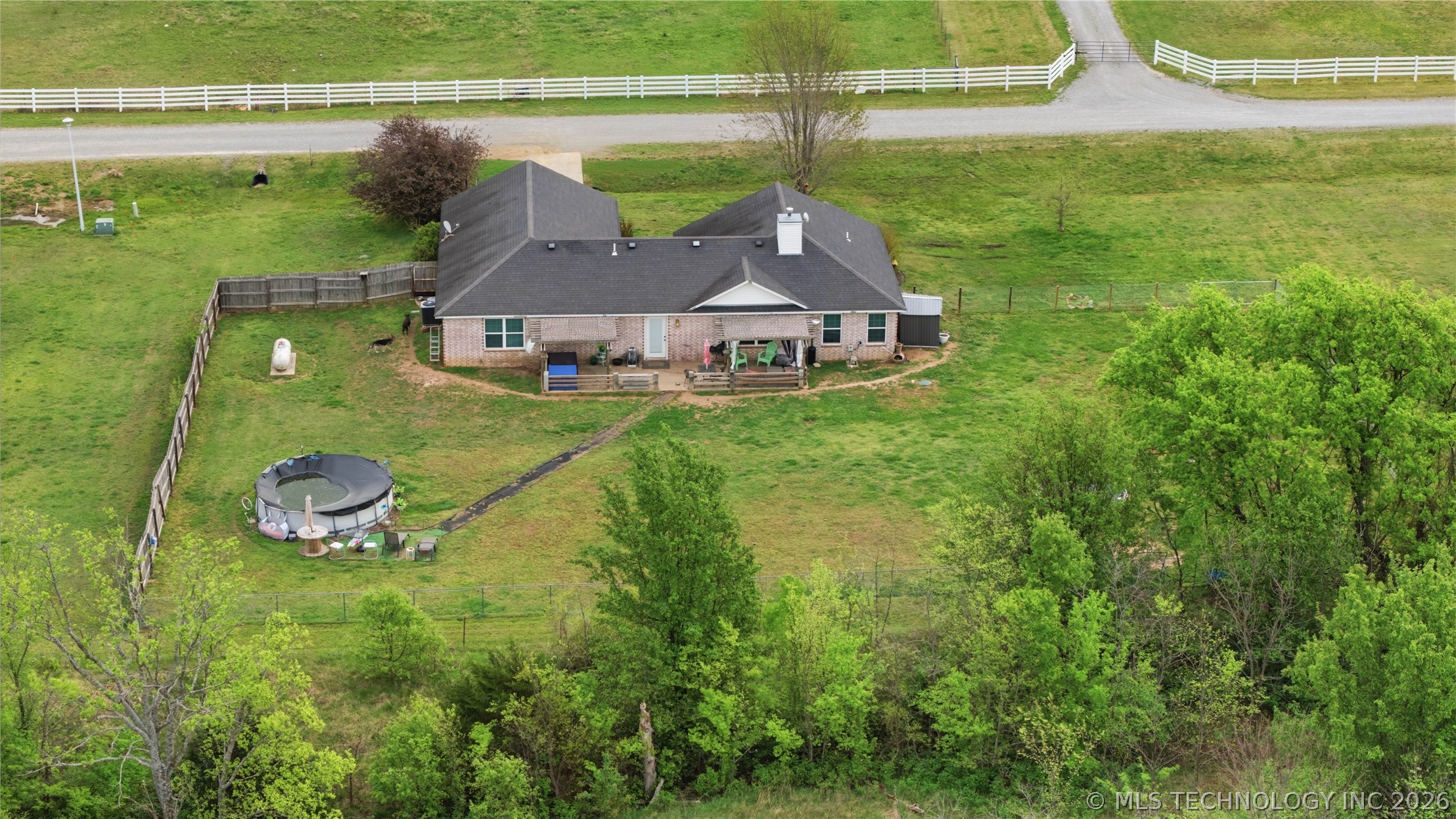 1209 N 4266 Road