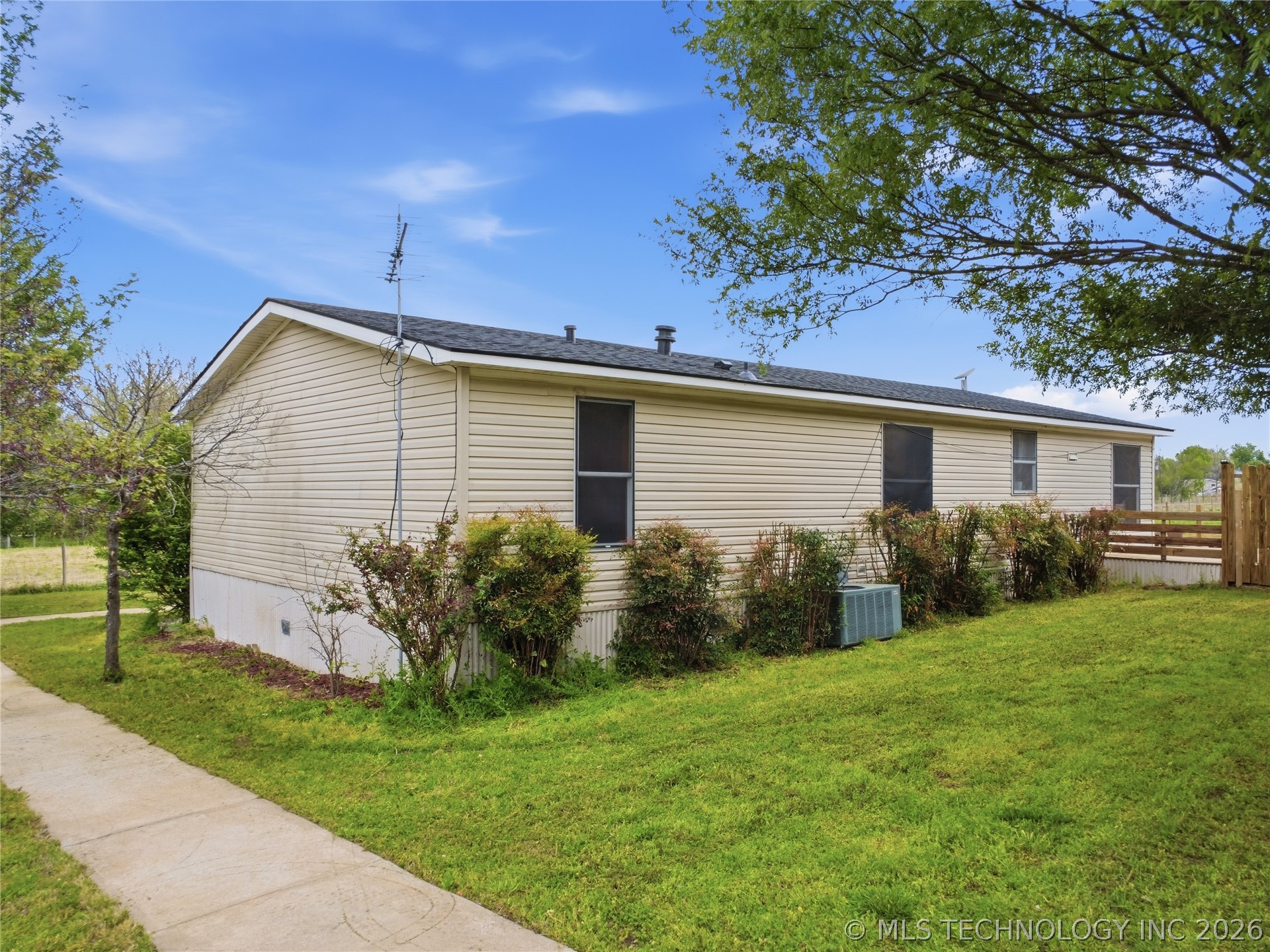9101 S 4180 Road