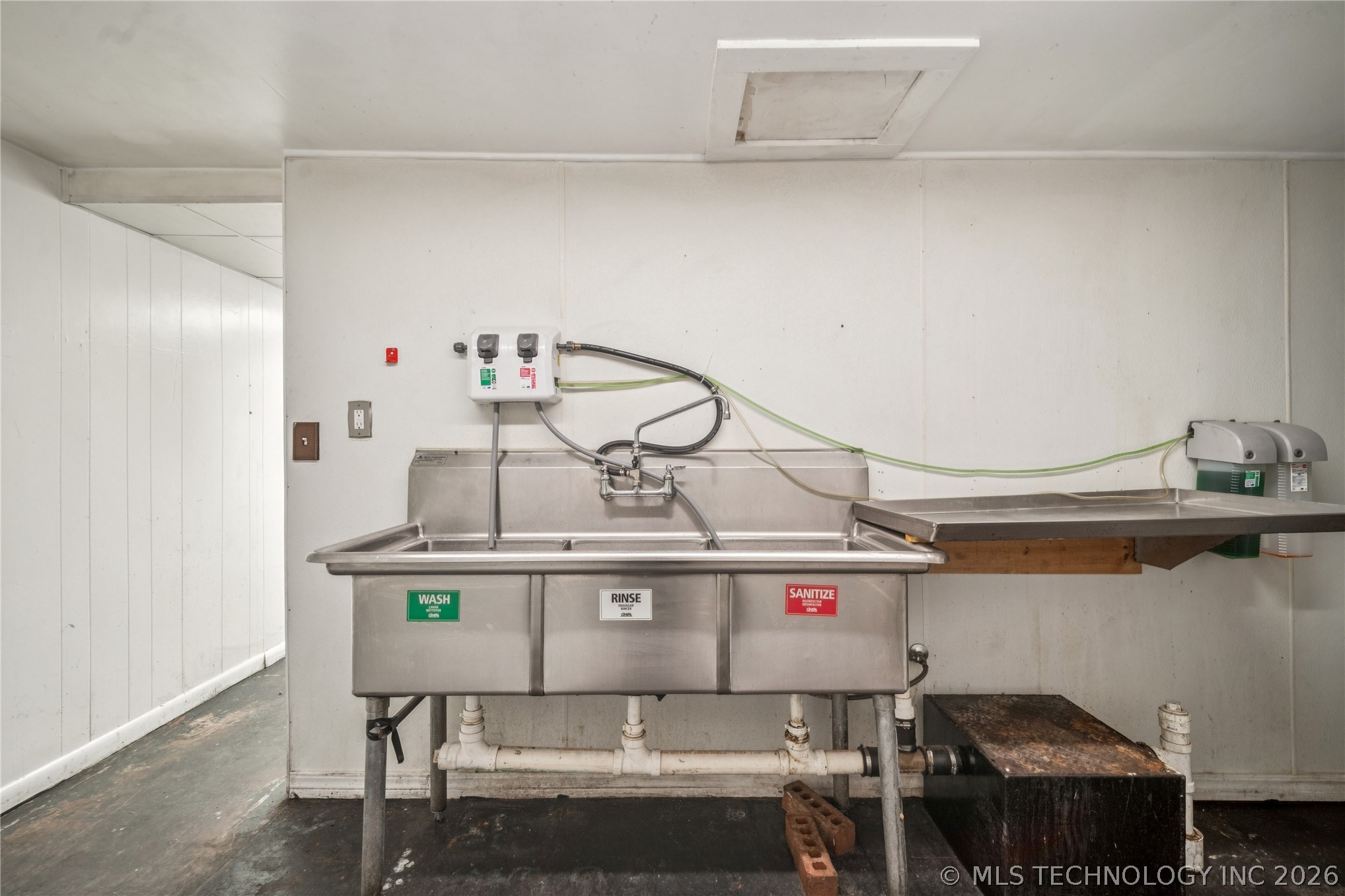 12015 S Poplar Street