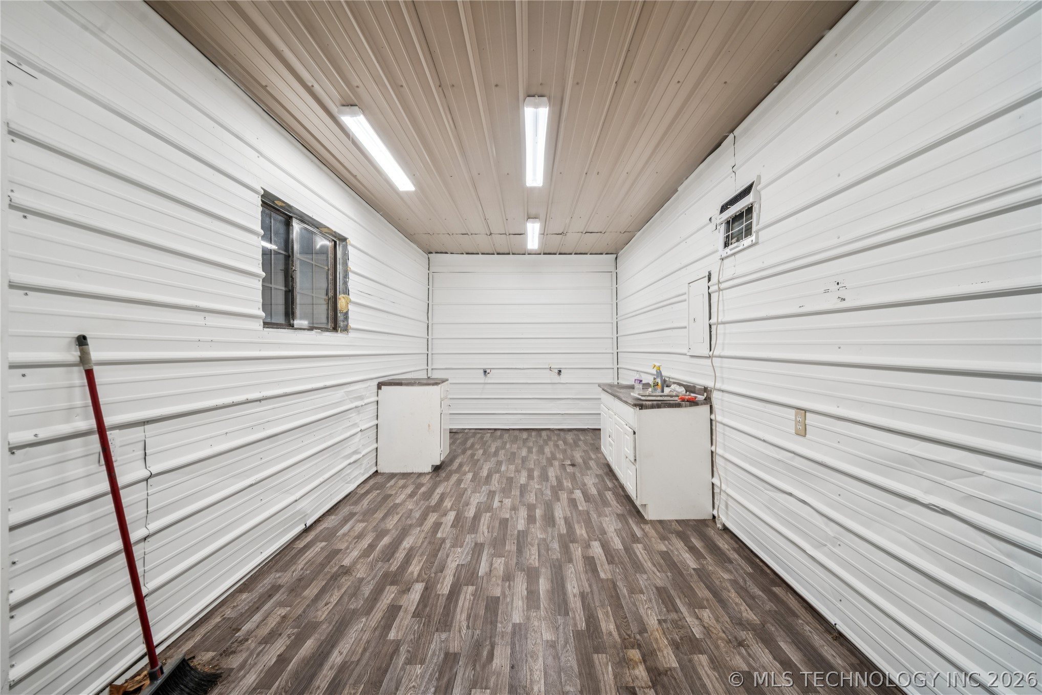 12015 S Poplar Street