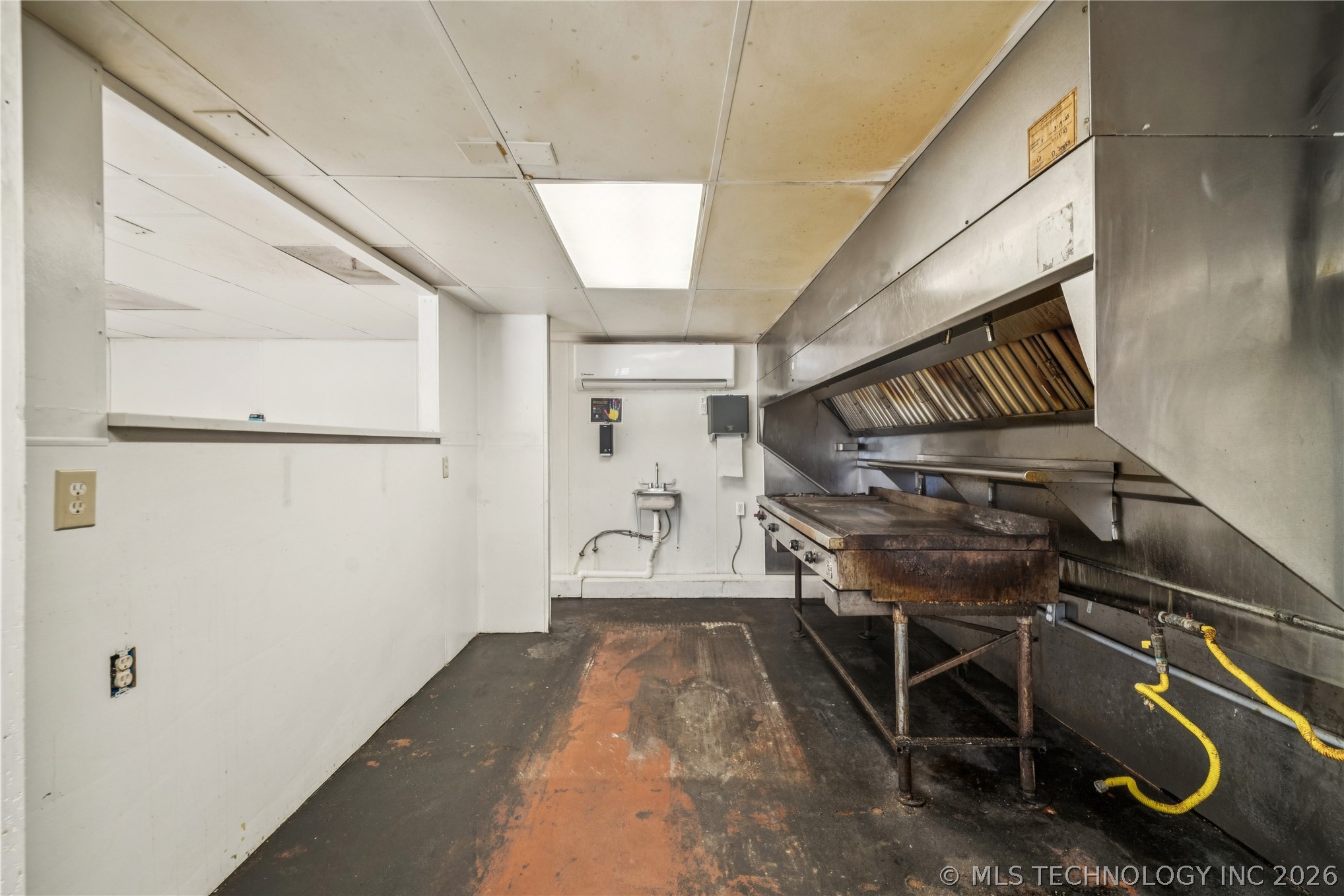 12015 S Poplar Street