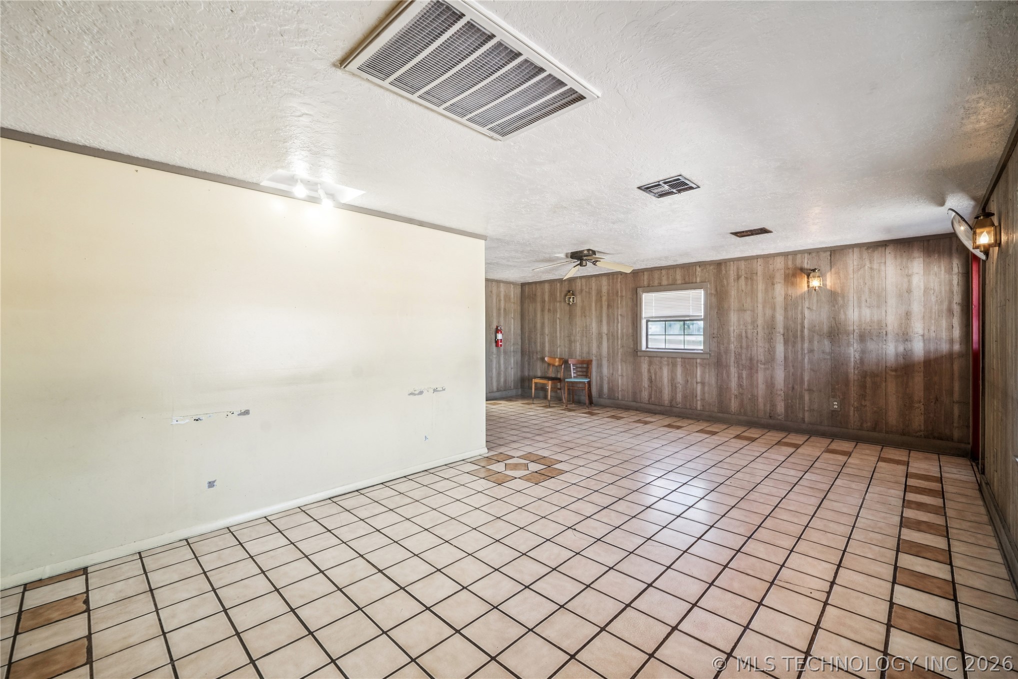 12015 S Poplar Street