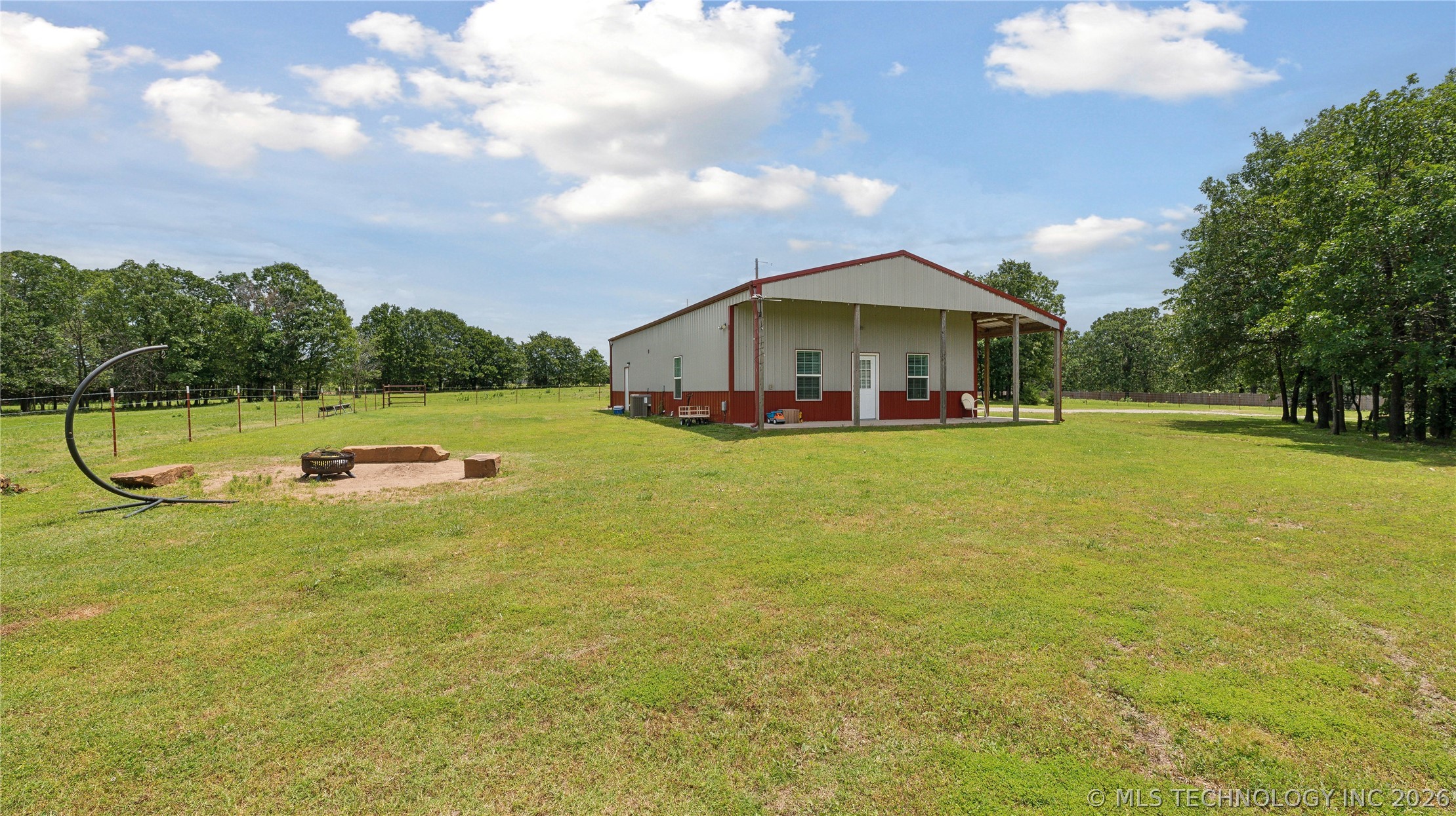 25301 E 330 Road