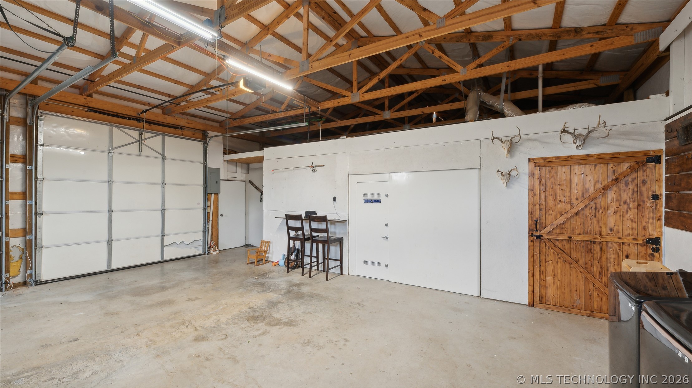 25301 E 330 Road
