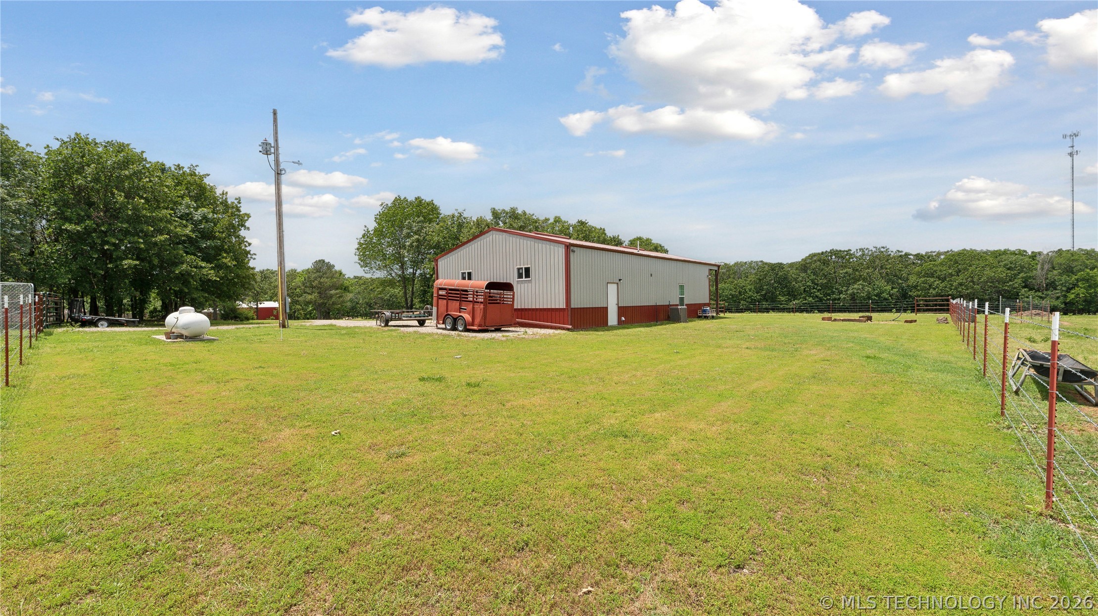 25301 E 330 Road