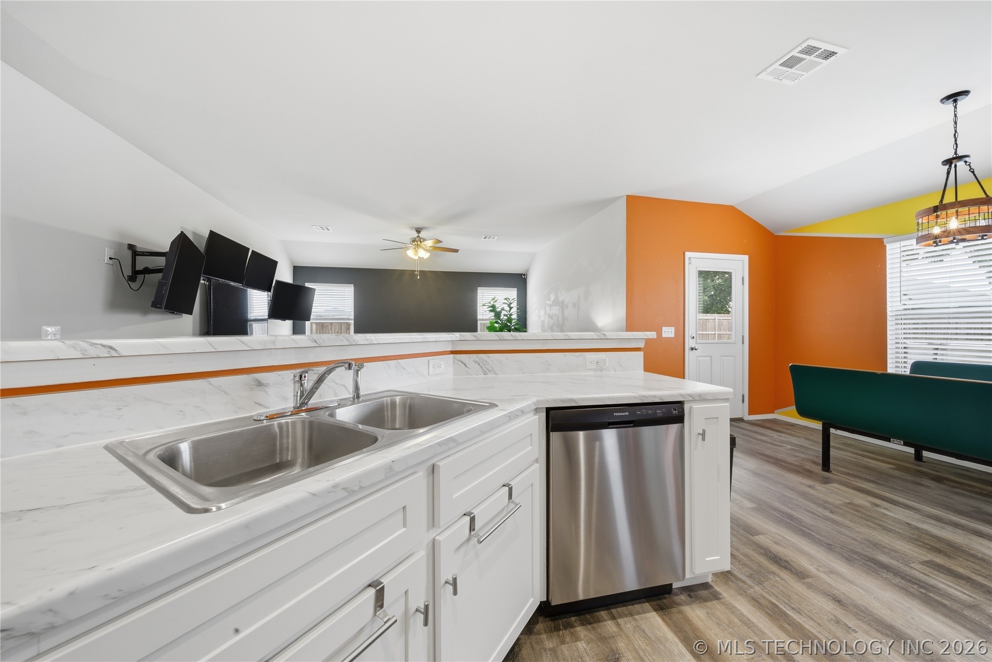 10014 E 106th Court North N