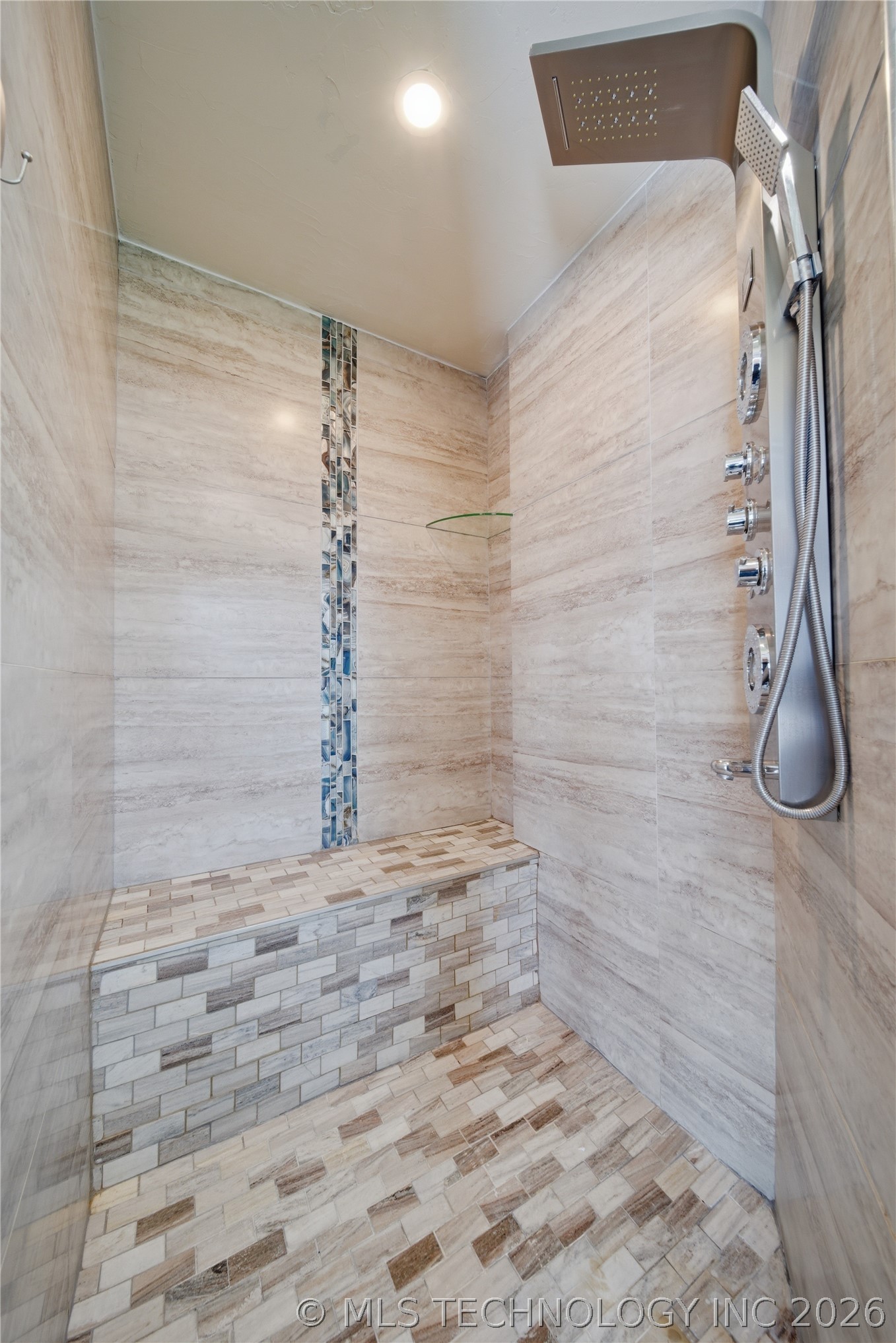 106 W Lewis Avenue