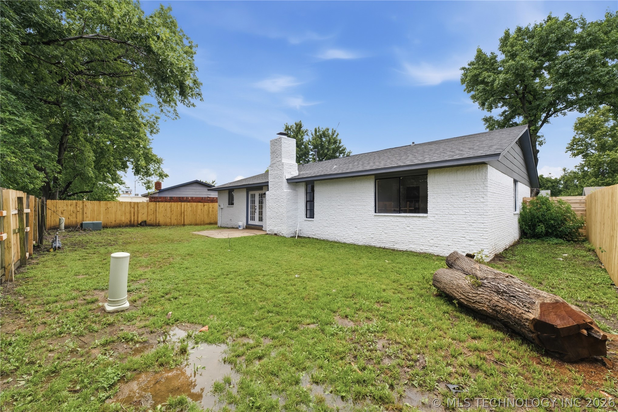 1929 W Urbana Street