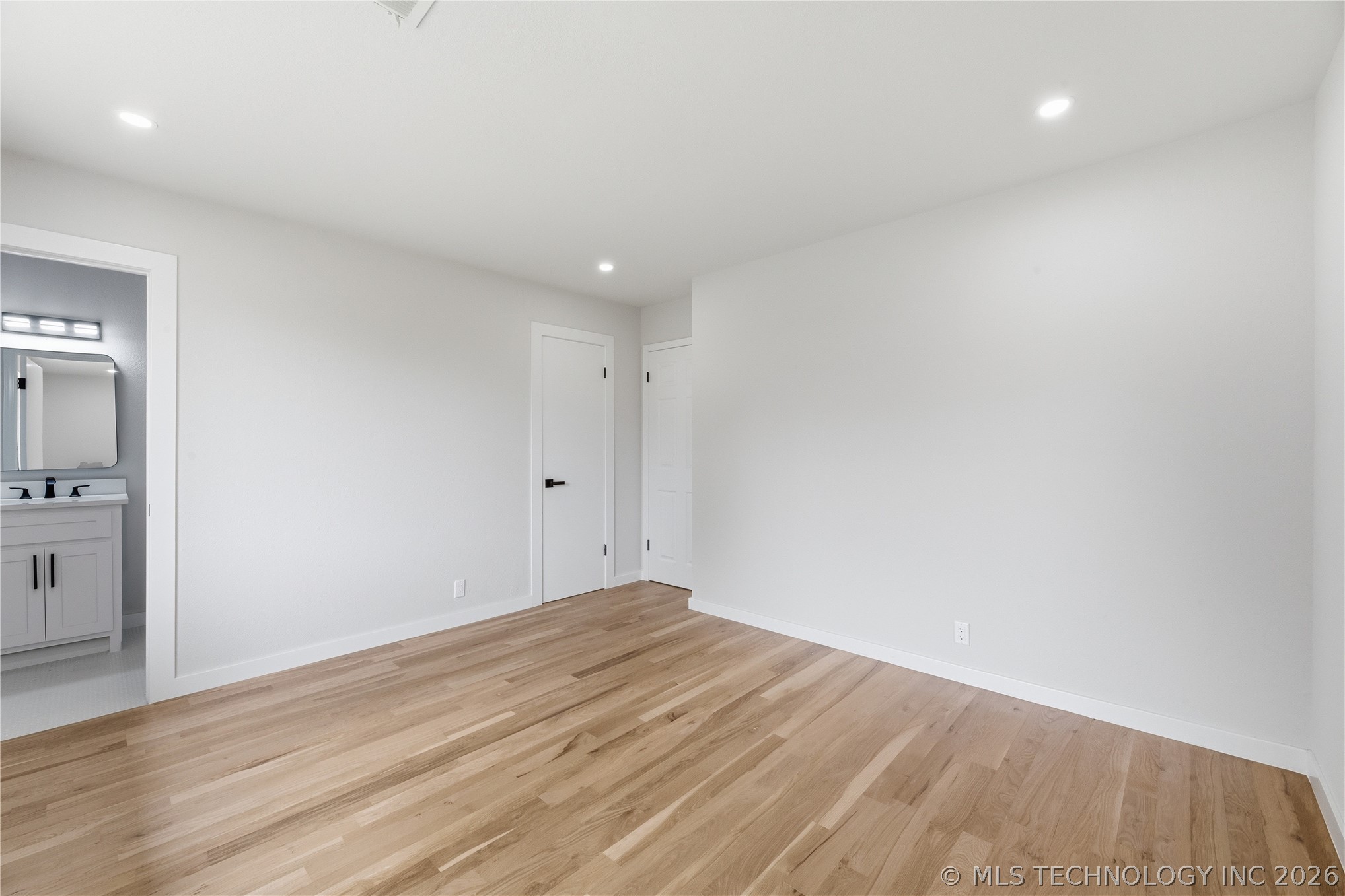 1929 W Urbana Street