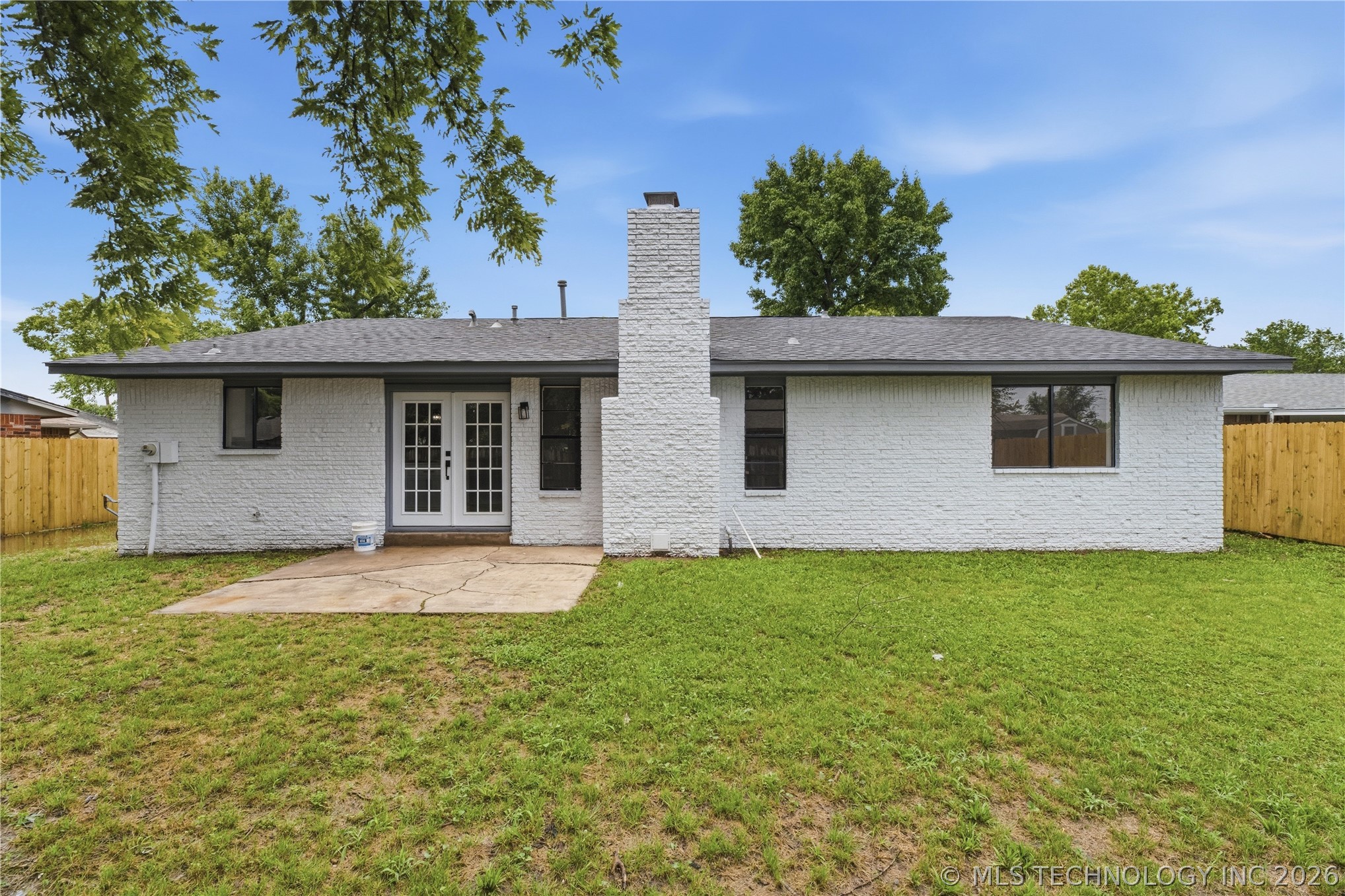 1929 W Urbana Street