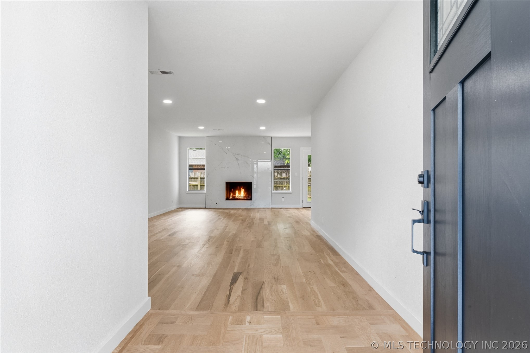 1929 W Urbana Street