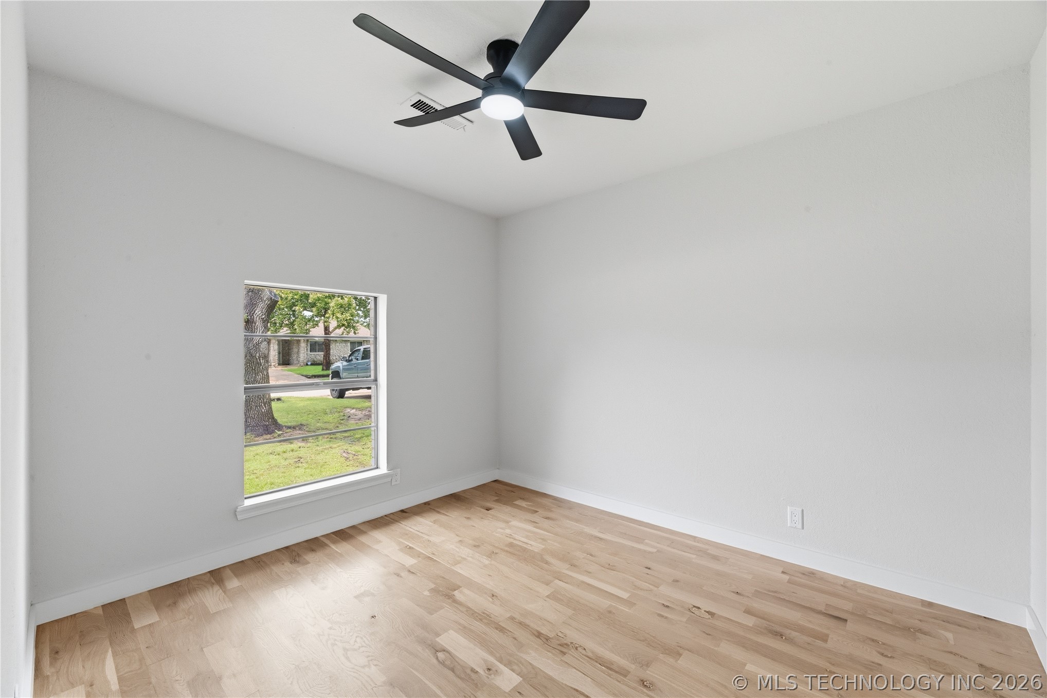 1929 W Urbana Street