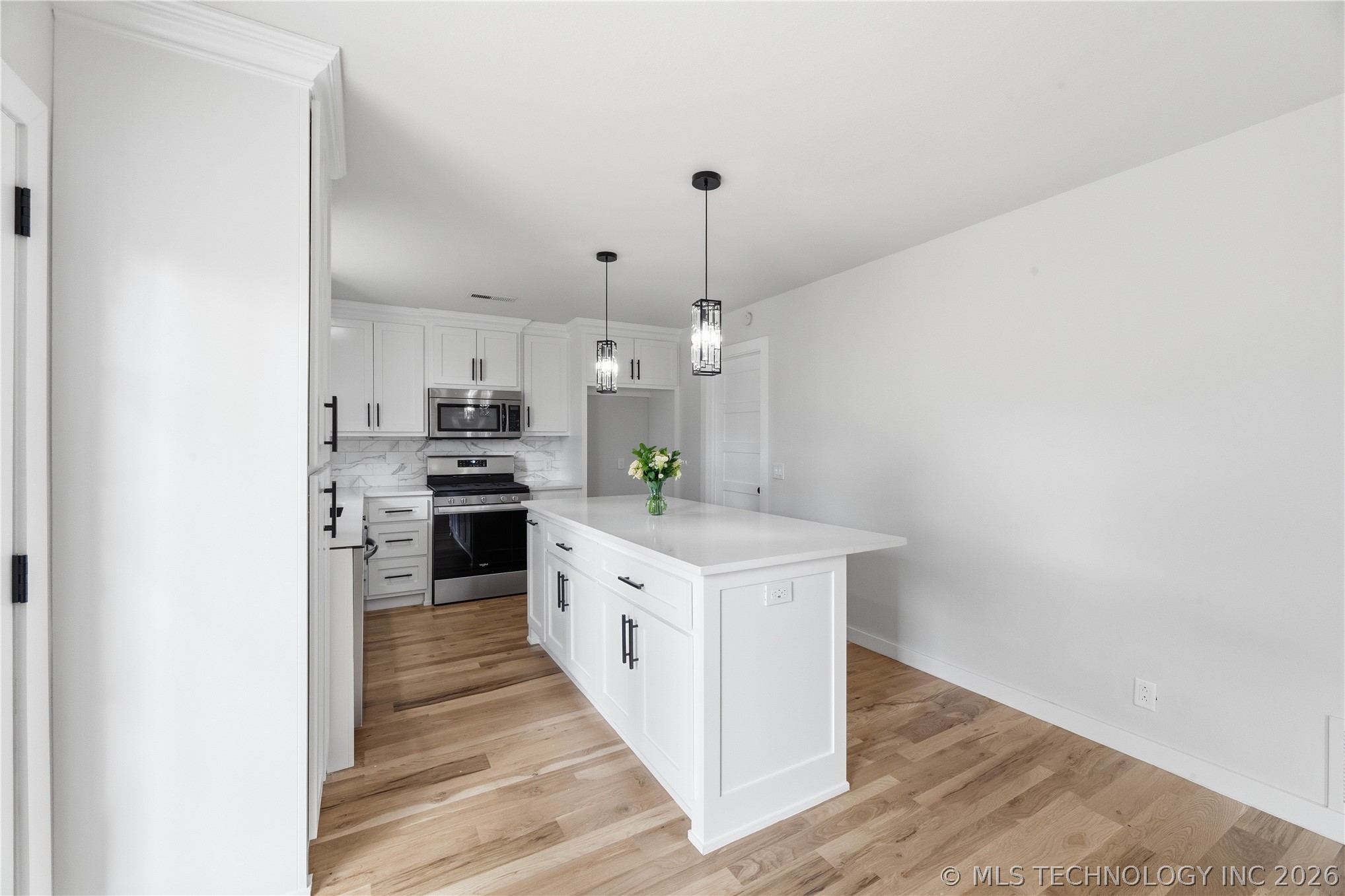 1929 W Urbana Street