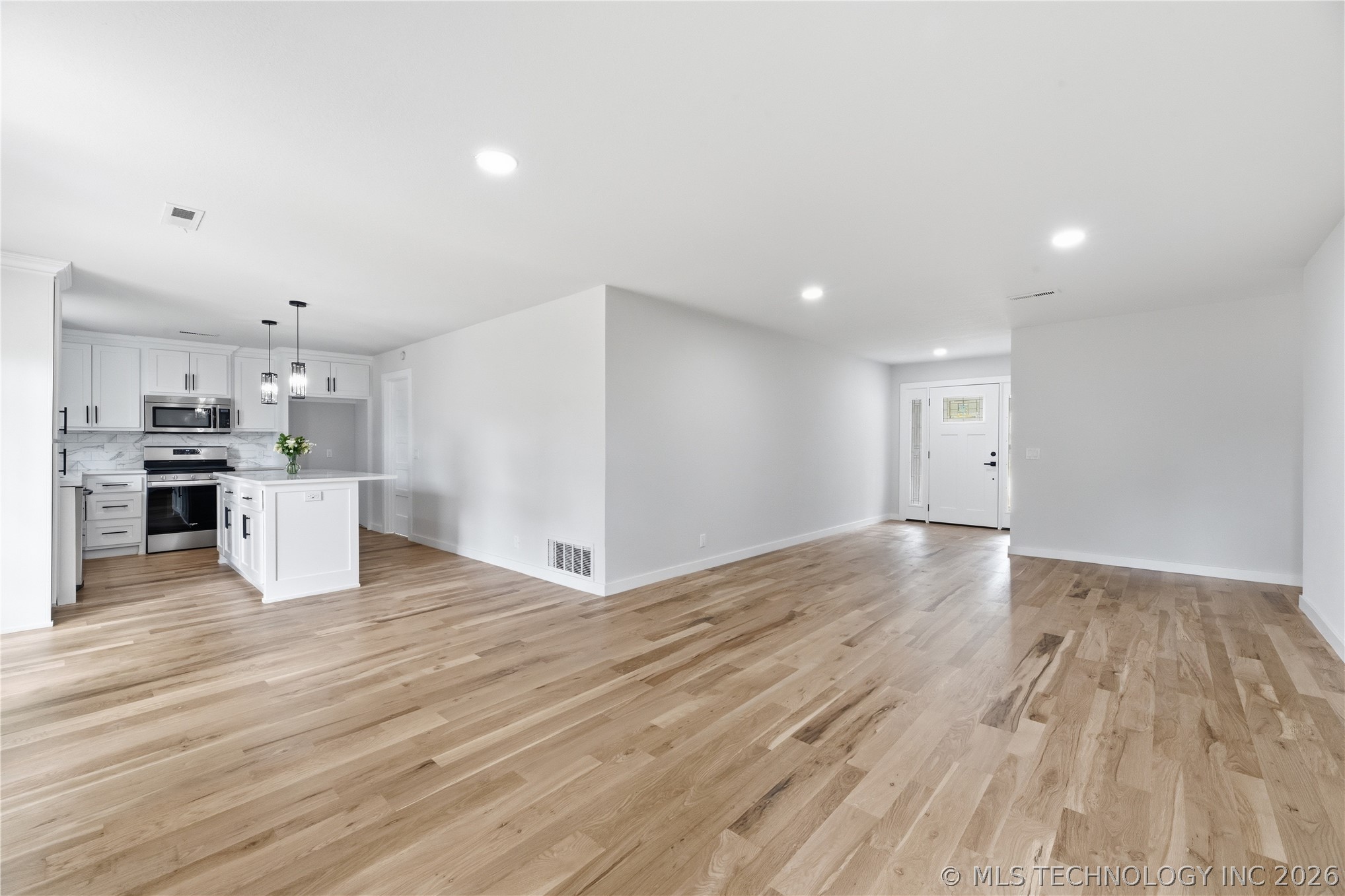 1929 W Urbana Street