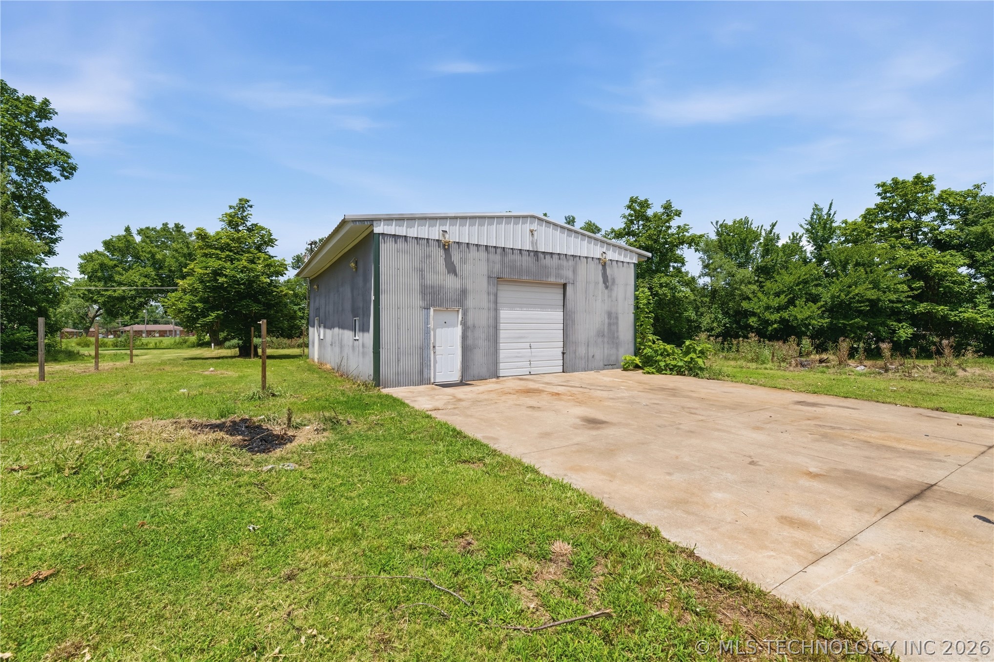 1003 S Hickory