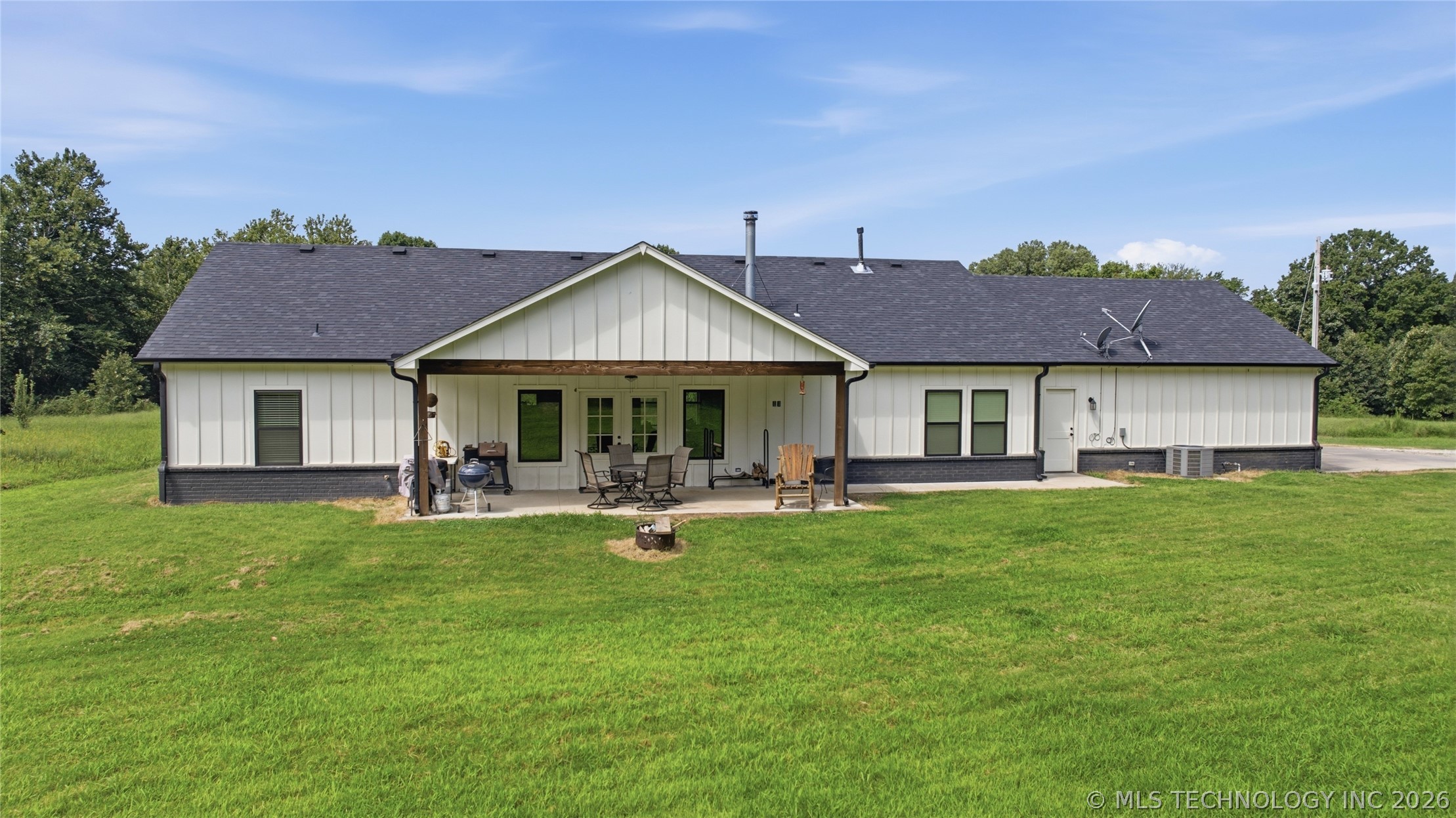 23290 E 320 Road