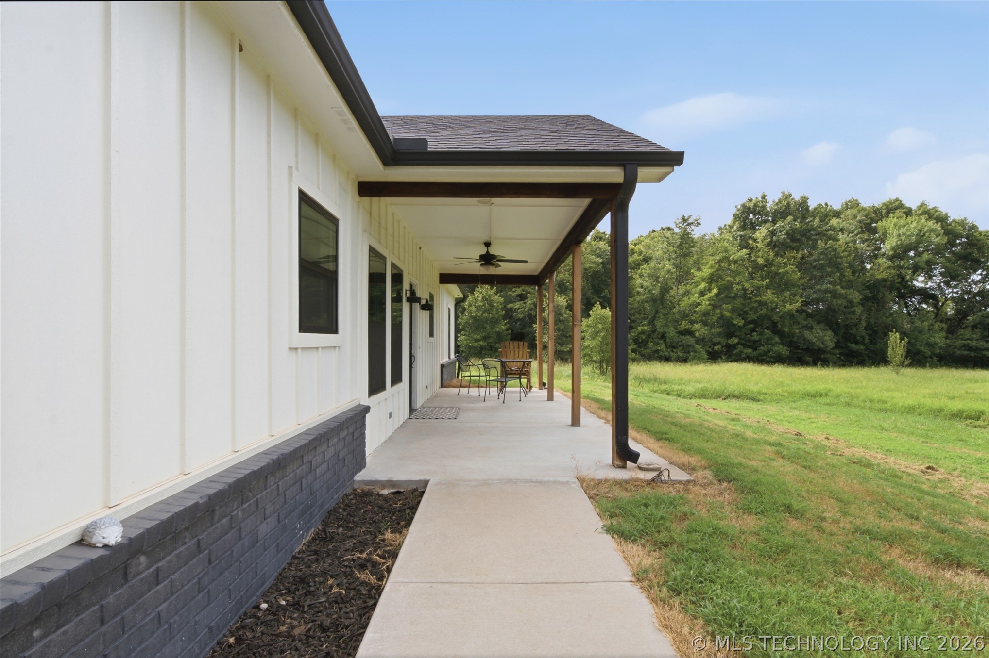 23290 E 320 Road