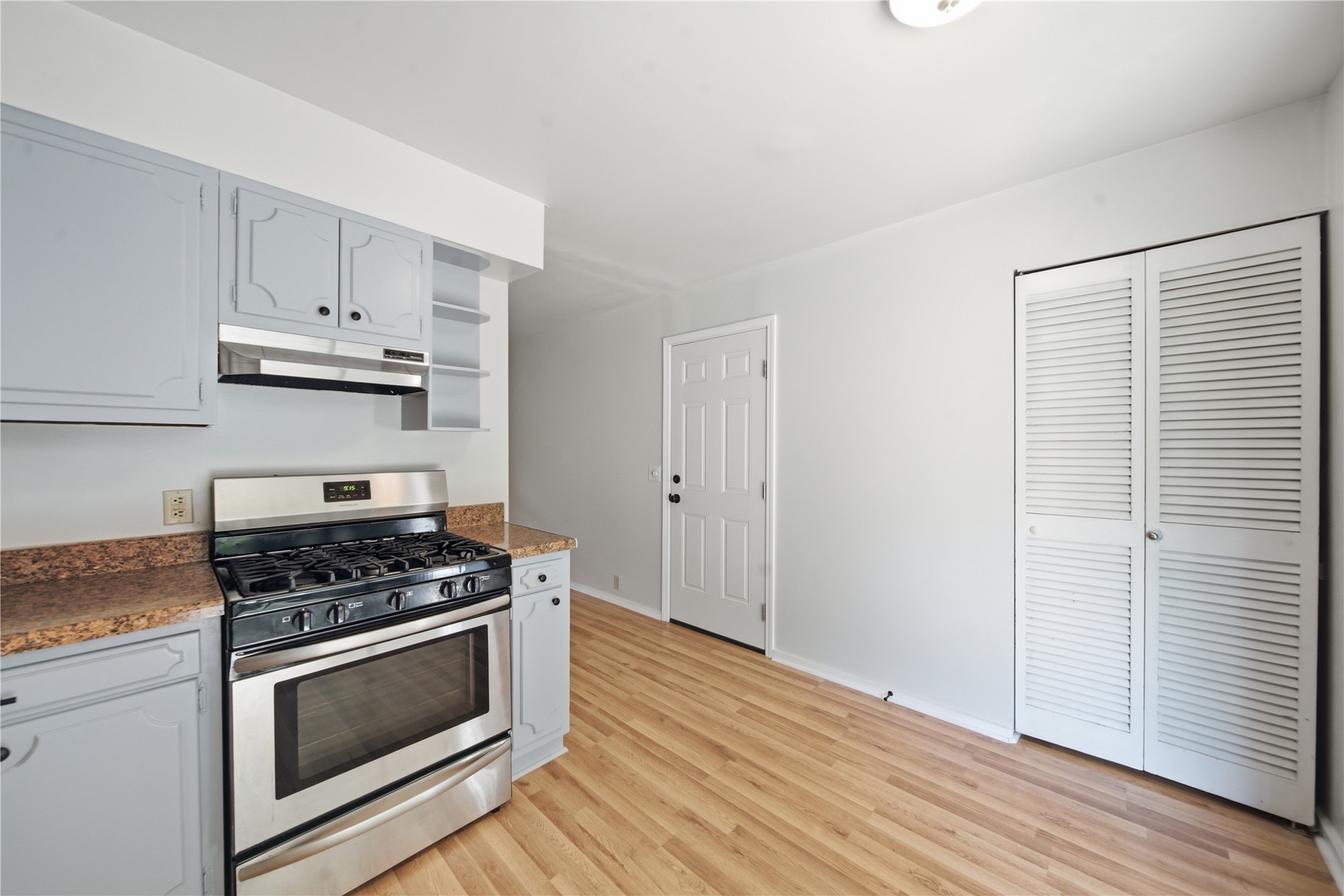 221 W Monterey Avenue