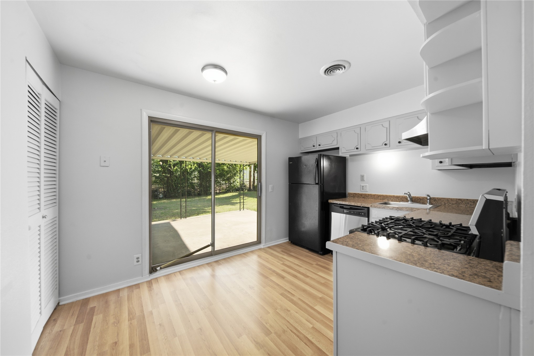 221 W Monterey Avenue