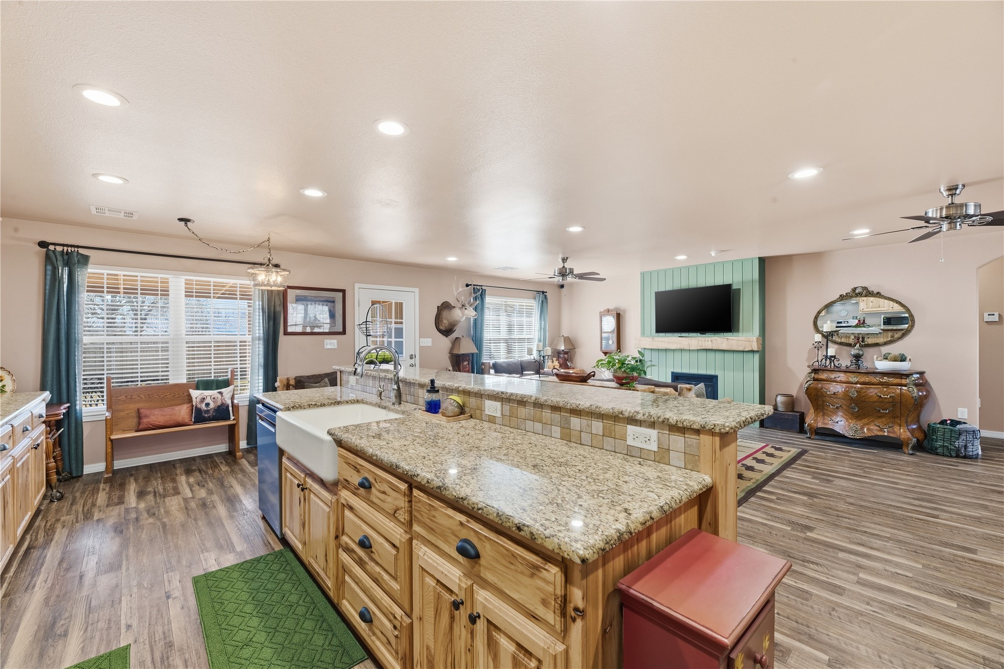 440 W 7th Street