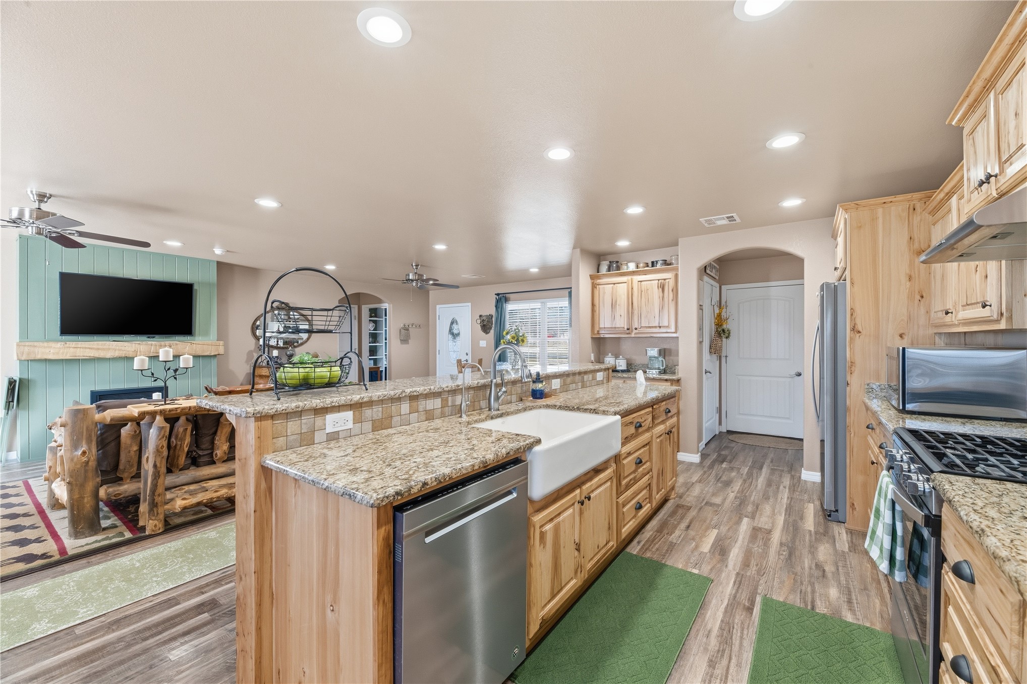 440 W 7th Street