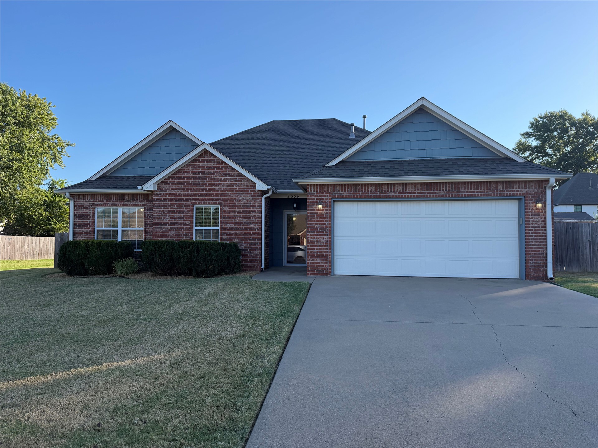 2504 Highwood Place