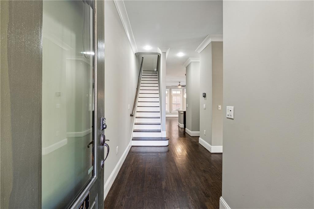 4664 Magnolia