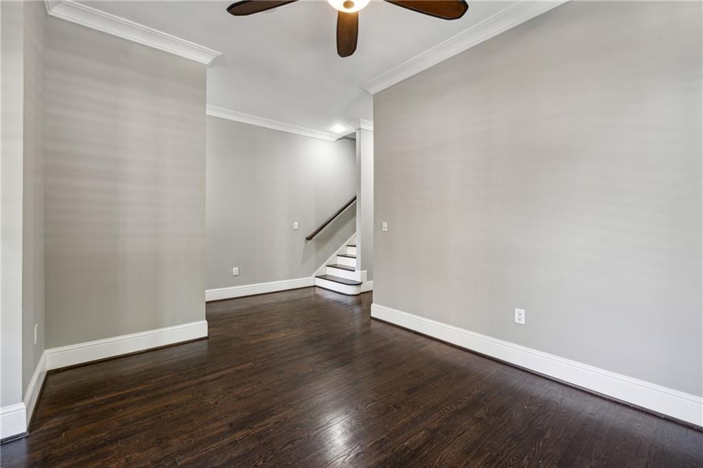 4664 Magnolia