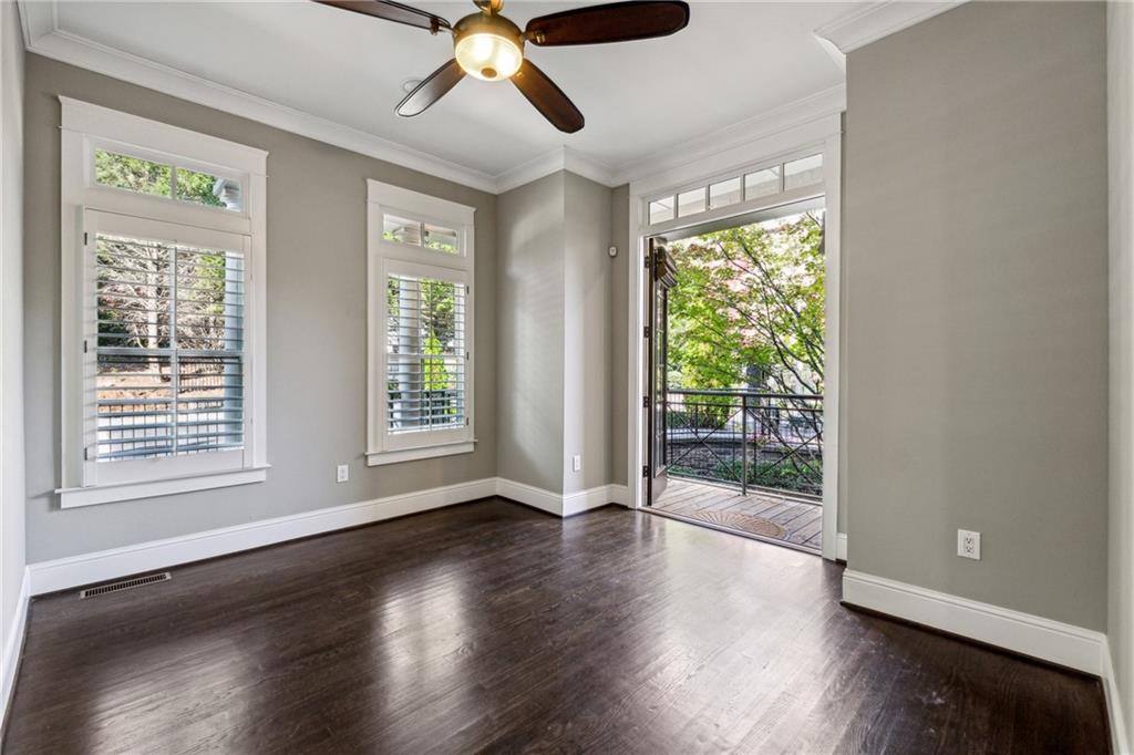 4664 Magnolia