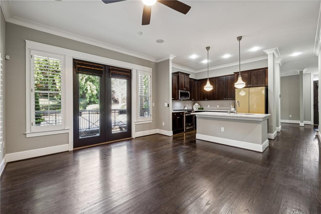 4664 Magnolia