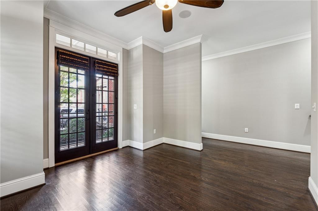 4664 Magnolia