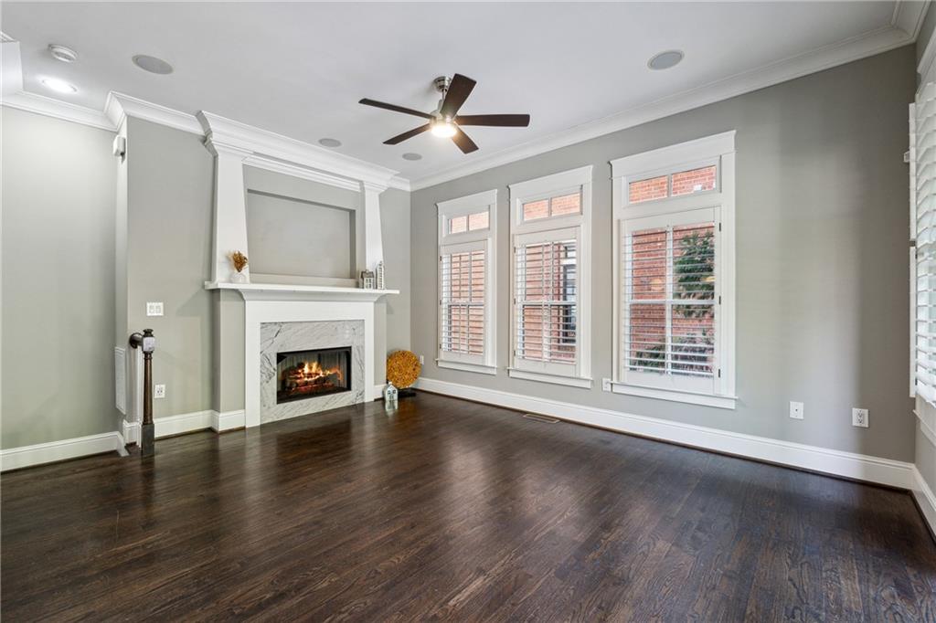 4664 Magnolia