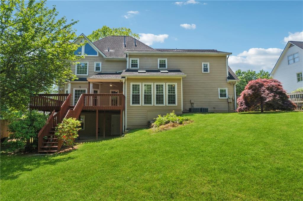 579 Delphinium Boulevard NW