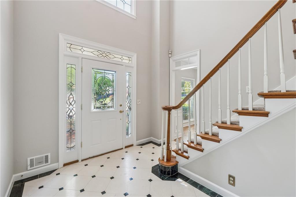 579 Delphinium Boulevard NW