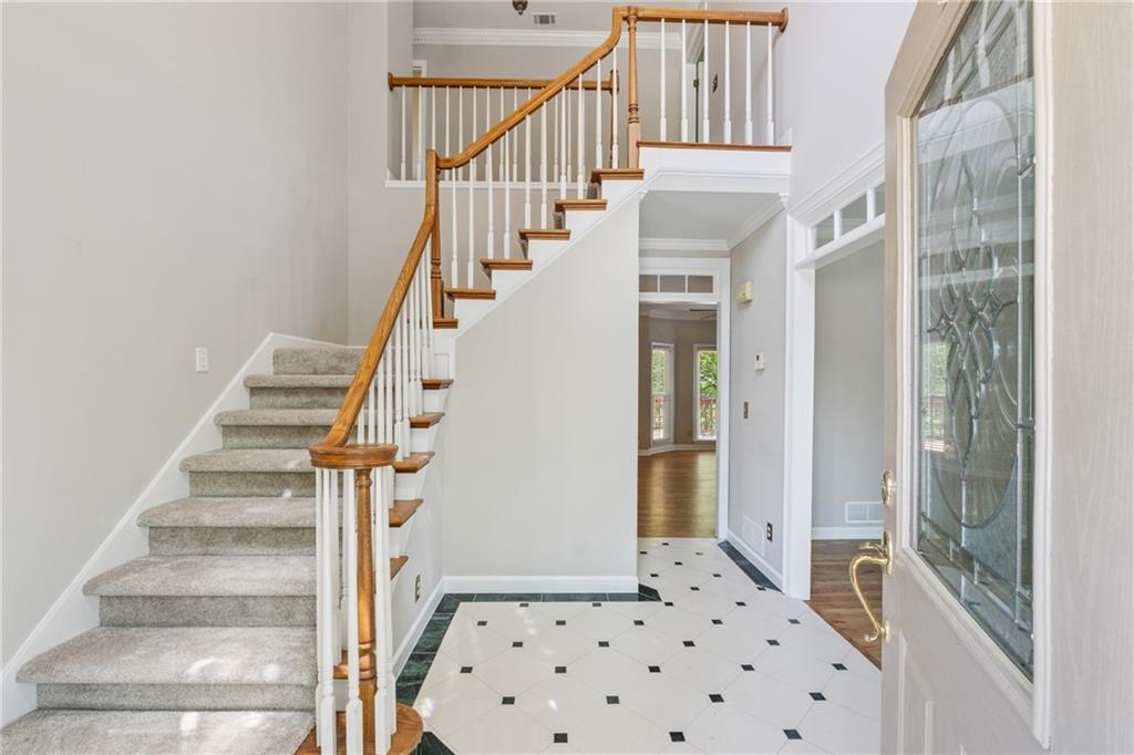 579 Delphinium Boulevard NW