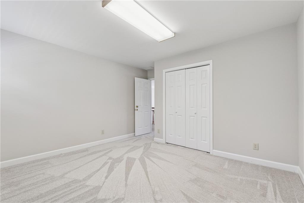 579 Delphinium Boulevard NW