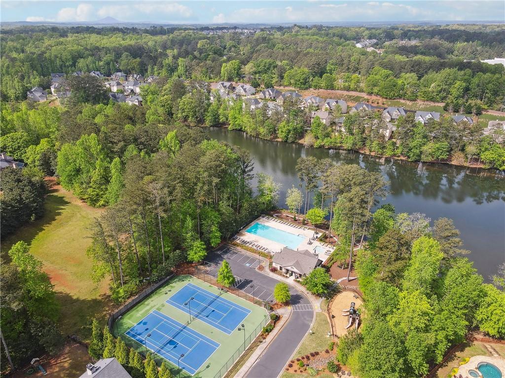 280 Lakestone Parkway