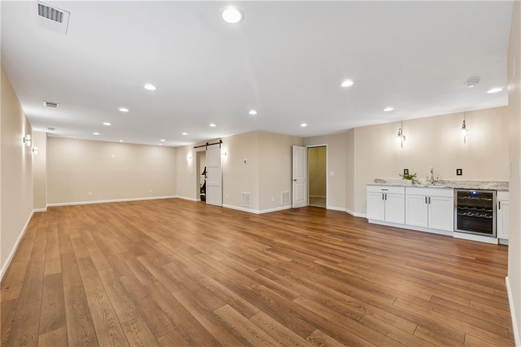 280 Lakestone Parkway